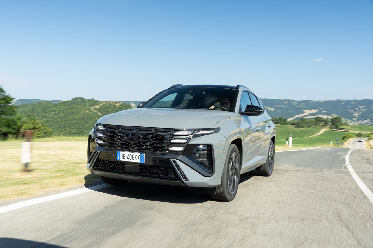 Hyundai Tucson, quale ibrido scegliere? La prova completa