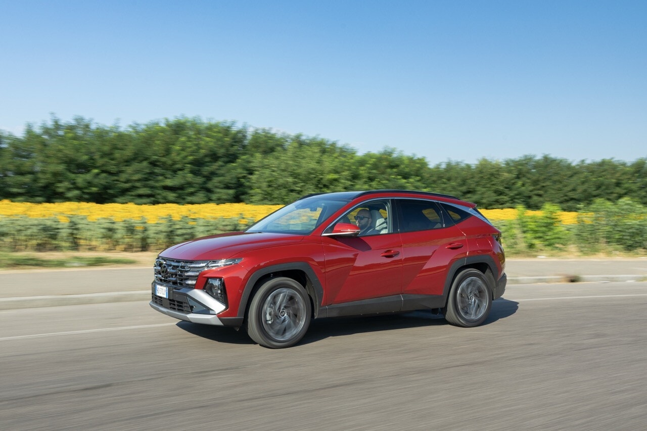 Hyundai Tucson, quale ibrido scegliere? La prova completa