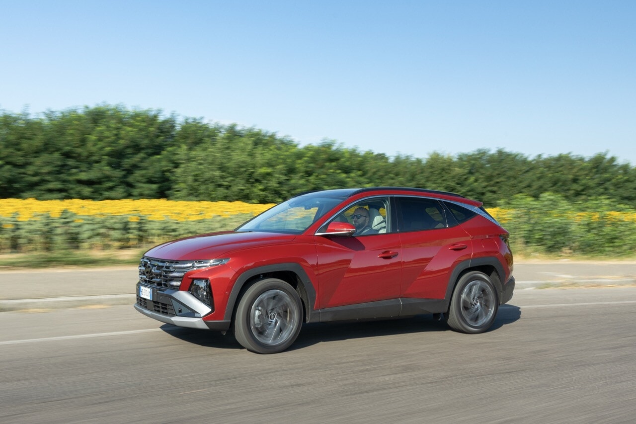 Hyundai Tucson, quale ibrido scegliere? La prova completa