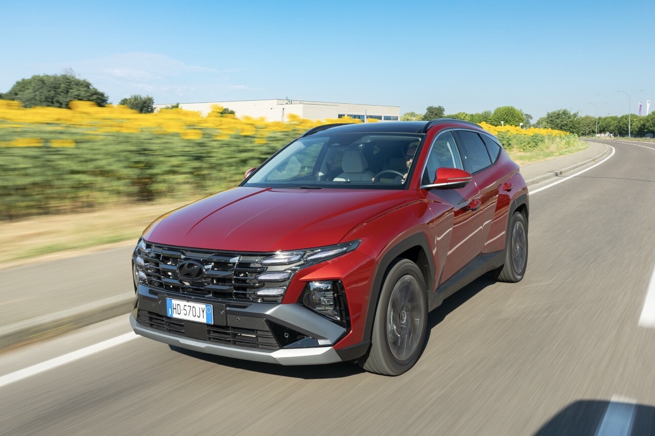Hyundai Tucson, quale ibrido scegliere? La prova completa