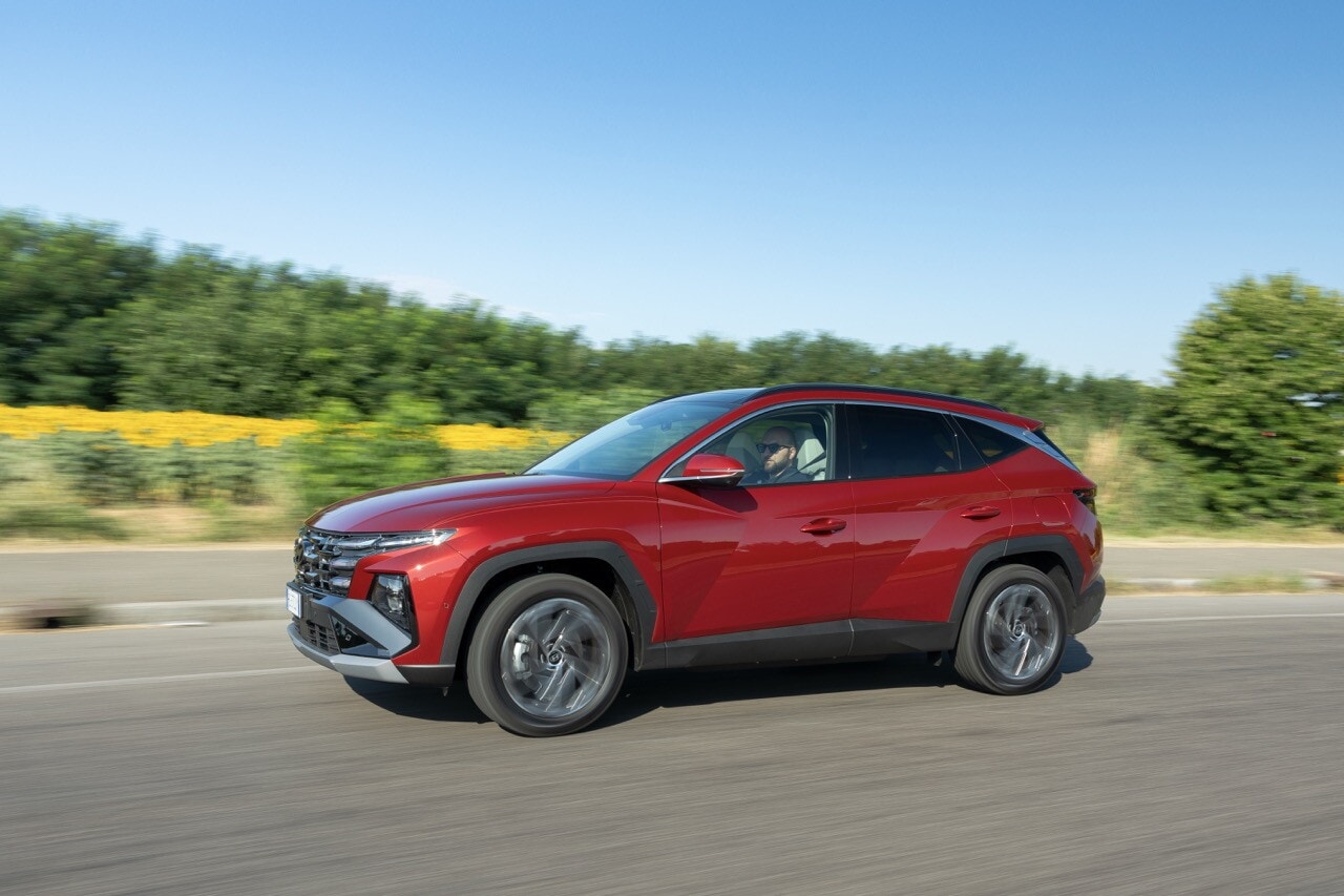 Hyundai Tucson, quale ibrido scegliere? La prova completa