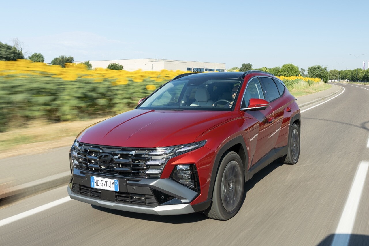 Hyundai Tucson, quale ibrido scegliere? La prova completa