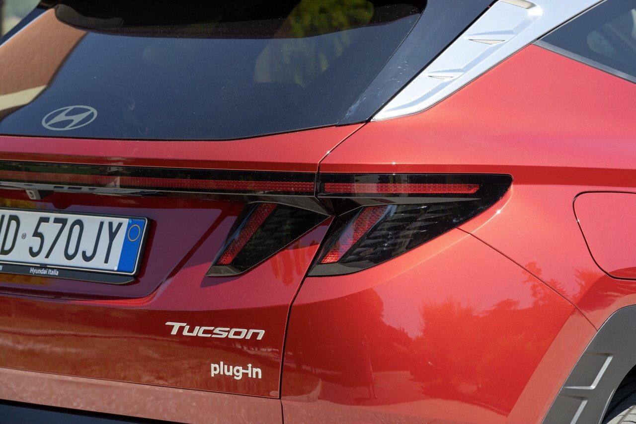 Hyundai Tucson, quale ibrido scegliere? La prova completa