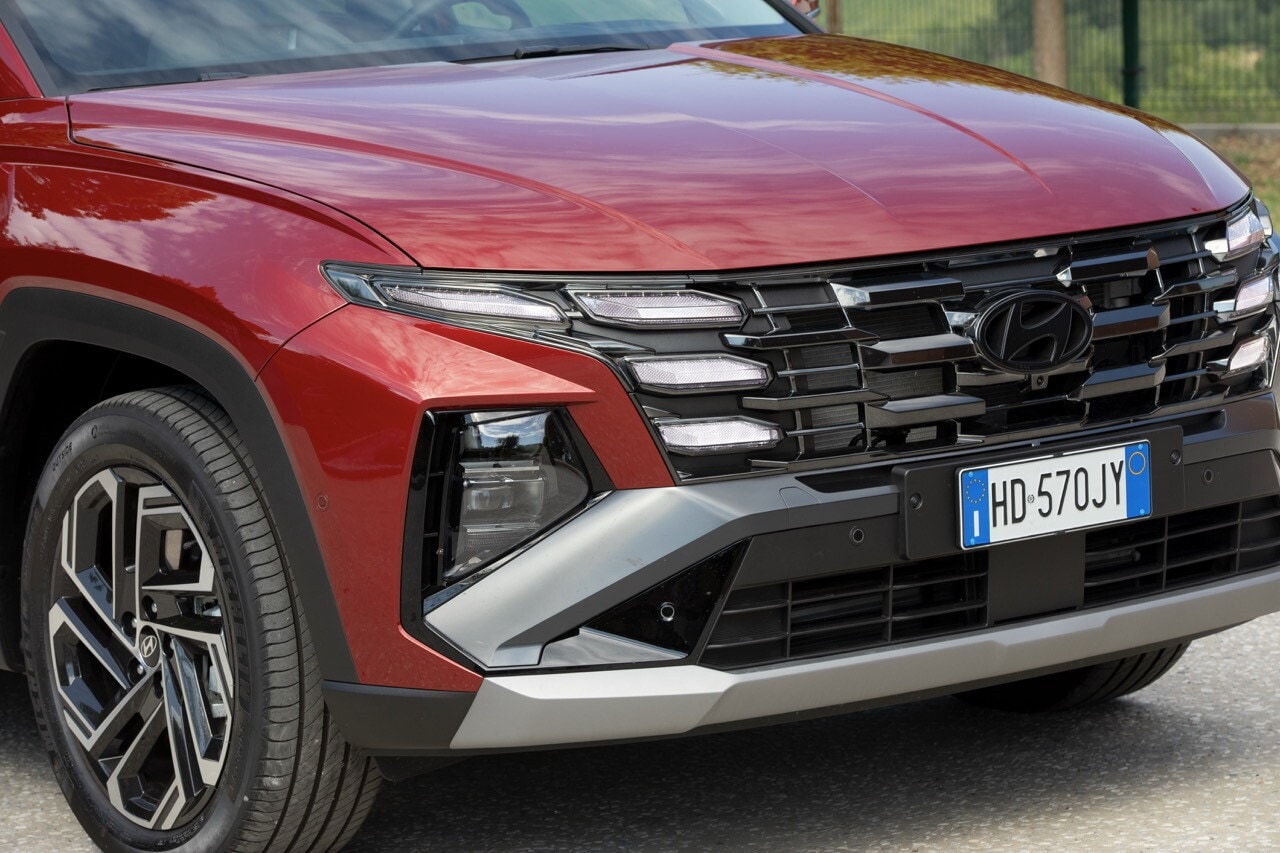 Hyundai Tucson, quale ibrido scegliere? La prova completa