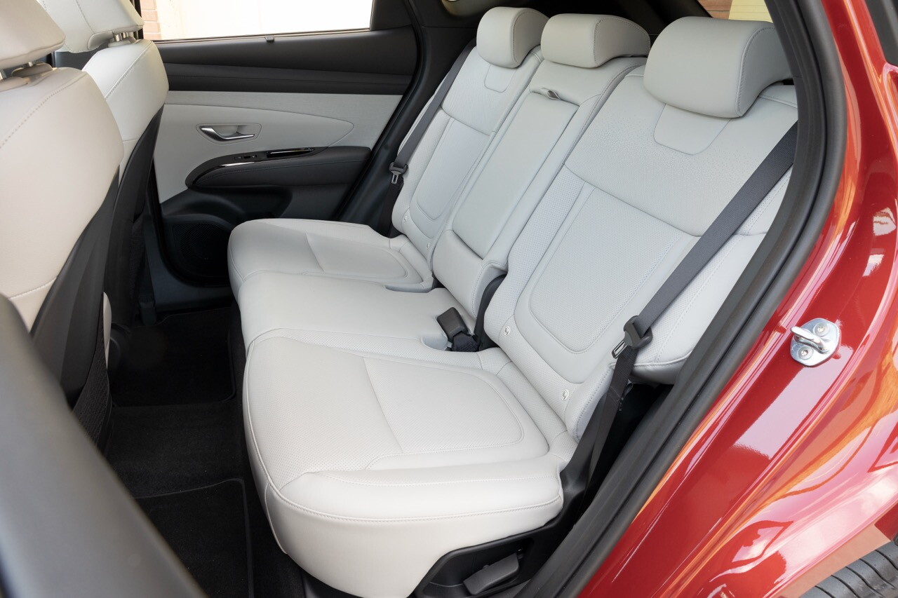 Hyundai Tucson, quale ibrido scegliere? La prova completa