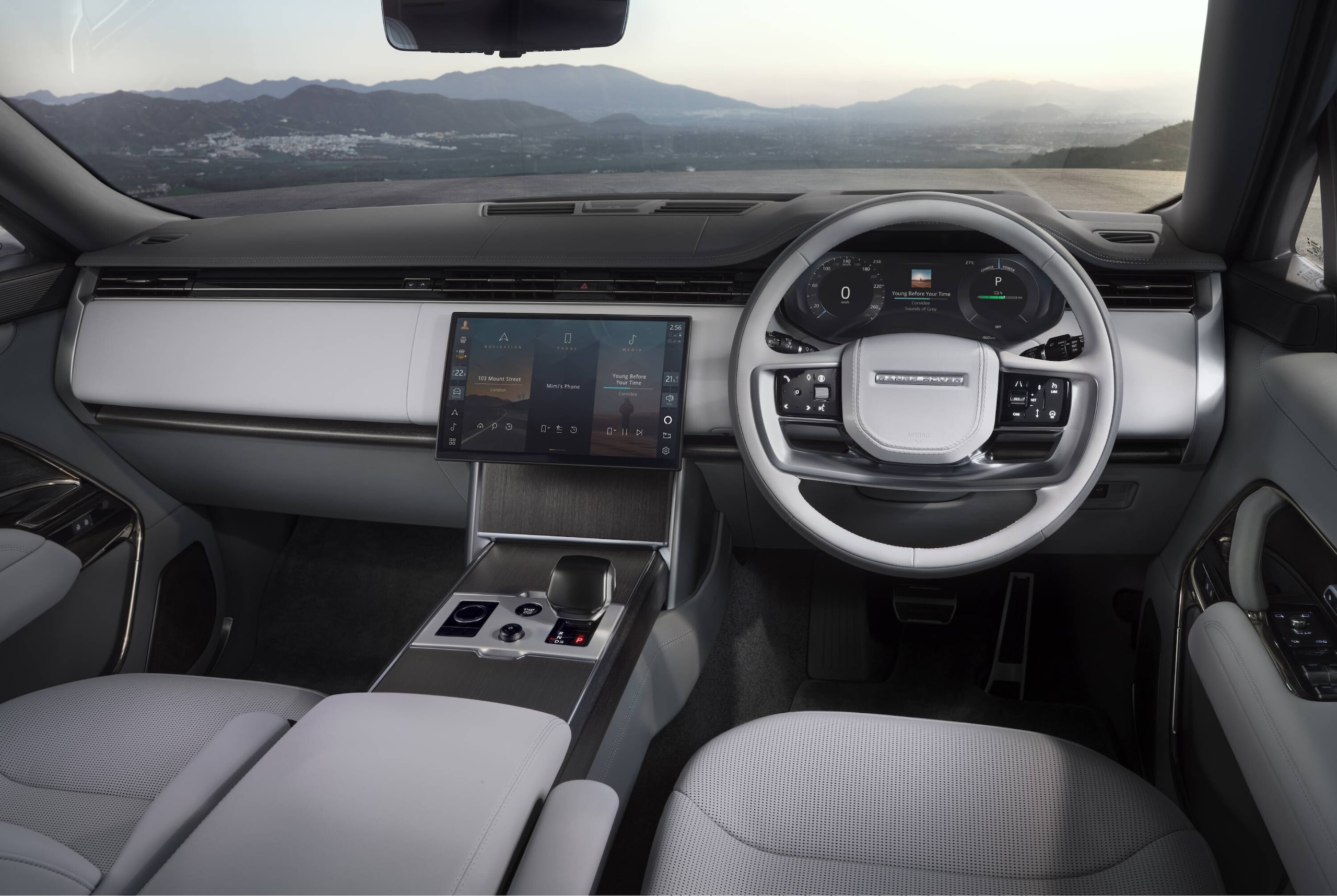 Range Rover Electric, lusso e potenza viaggiano in elettrico