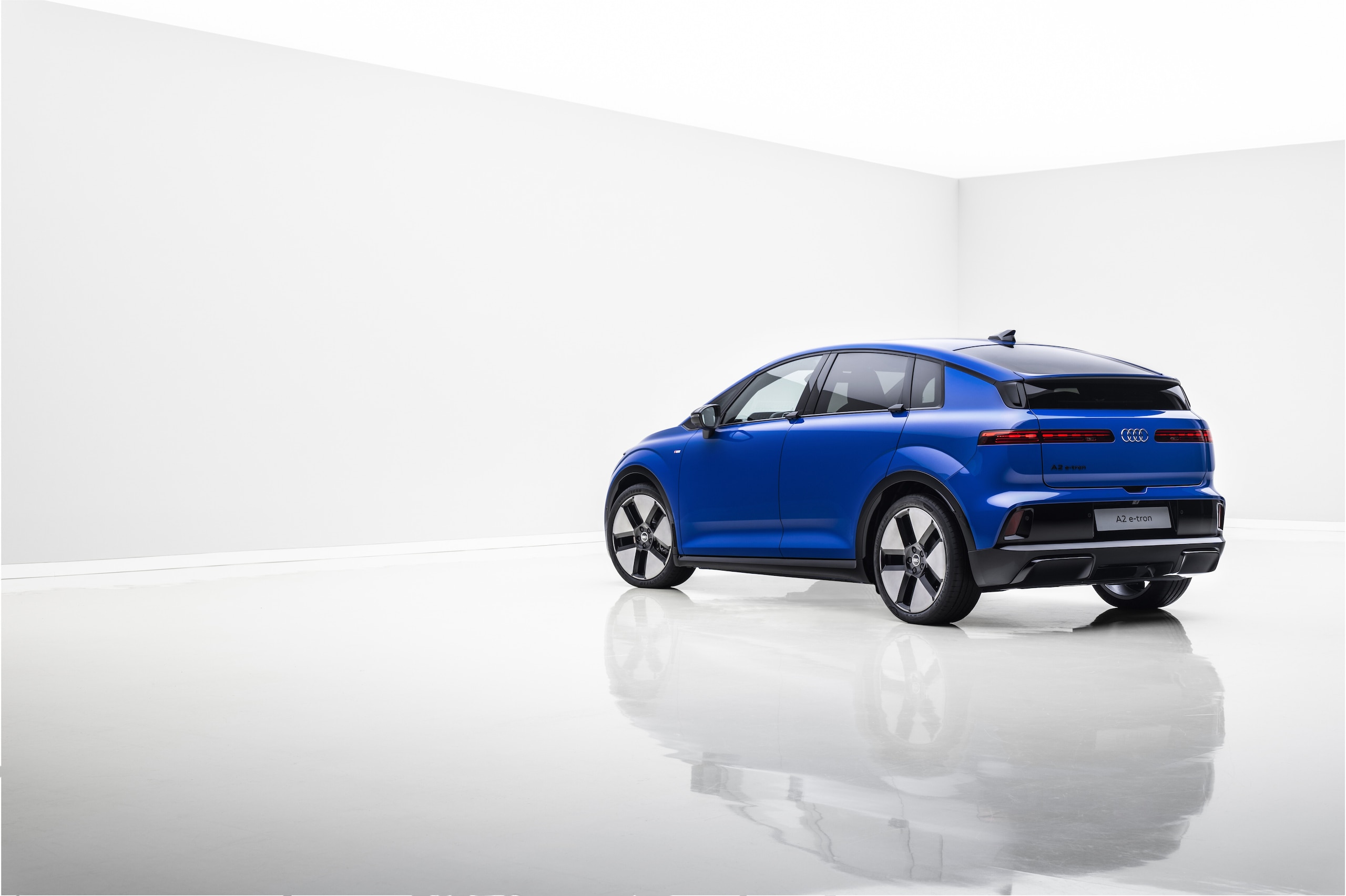 Audi A2 e-tron, lo stile incontra l'efficienza