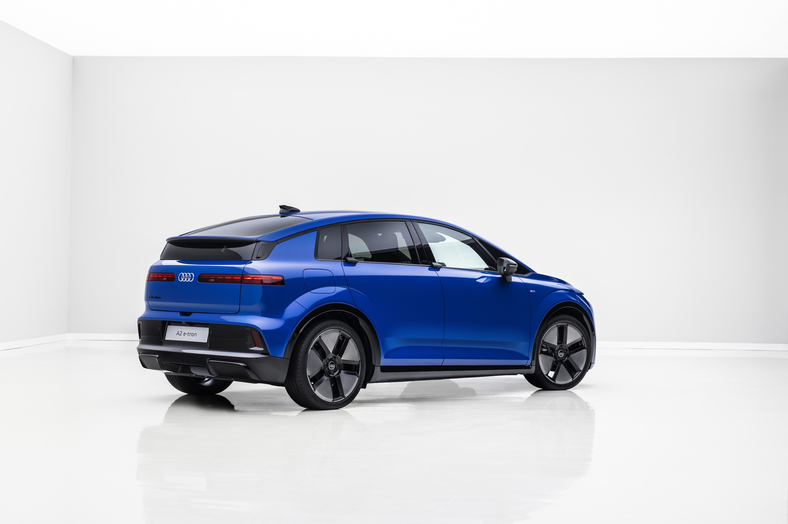 Audi A2 e-tron, lo stile incontra l'efficienza