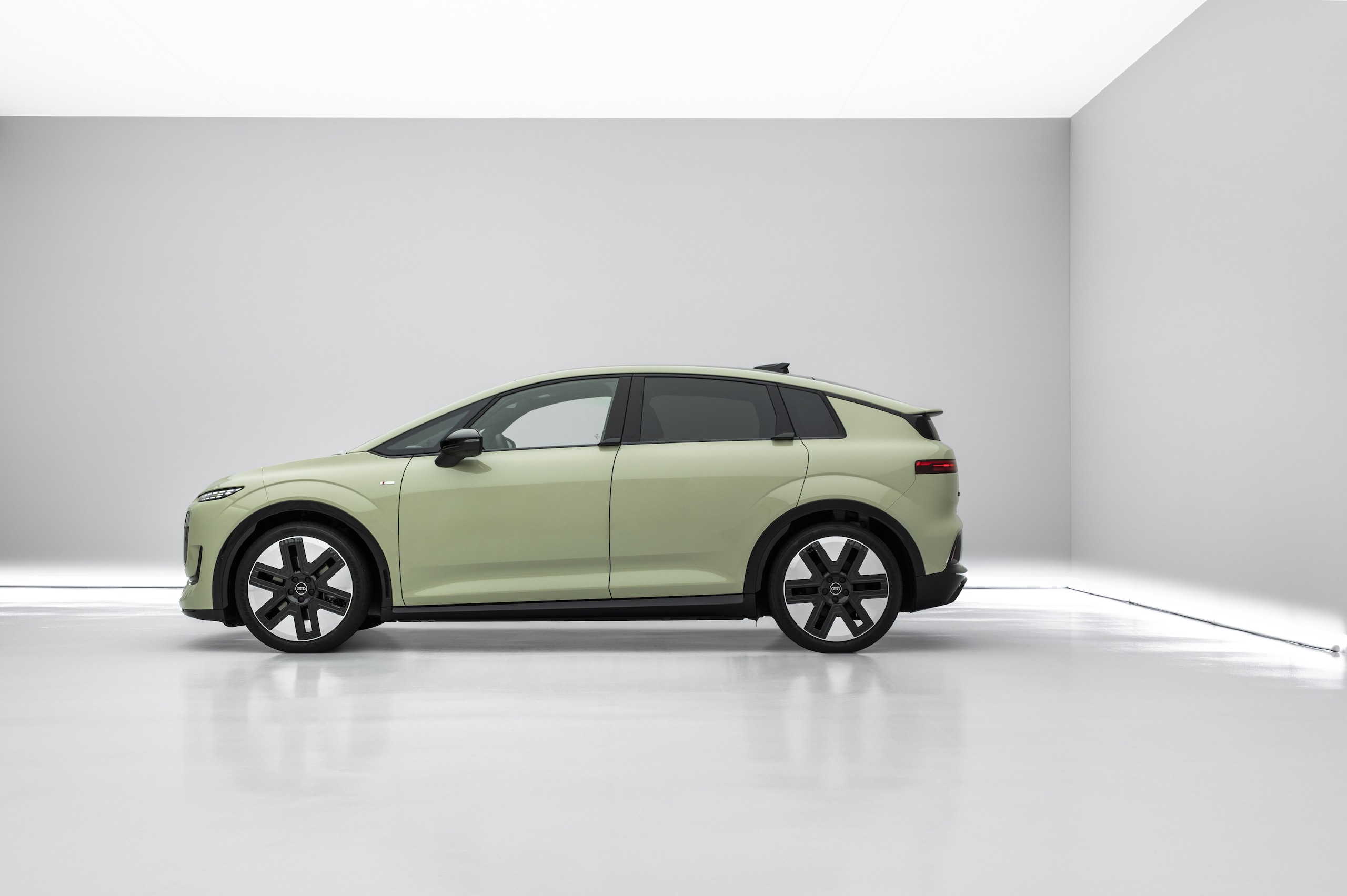 Audi A2 e-tron, lo stile incontra l'efficienza