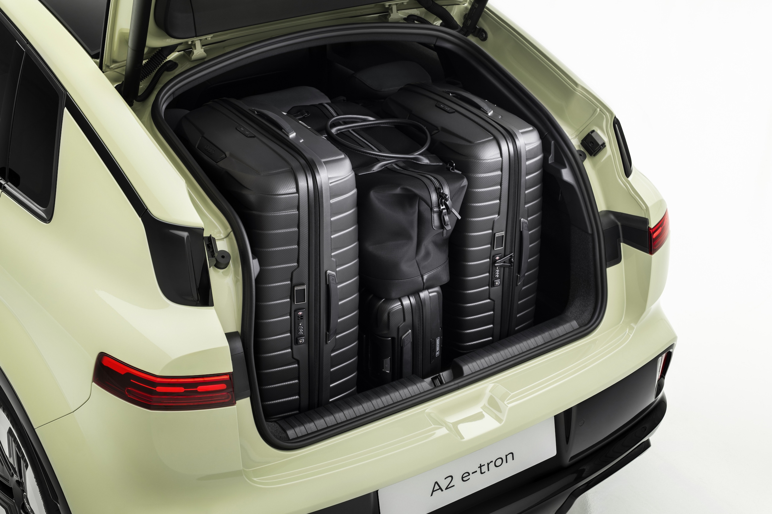 Audi A2 e-tron, lo stile incontra l'efficienza