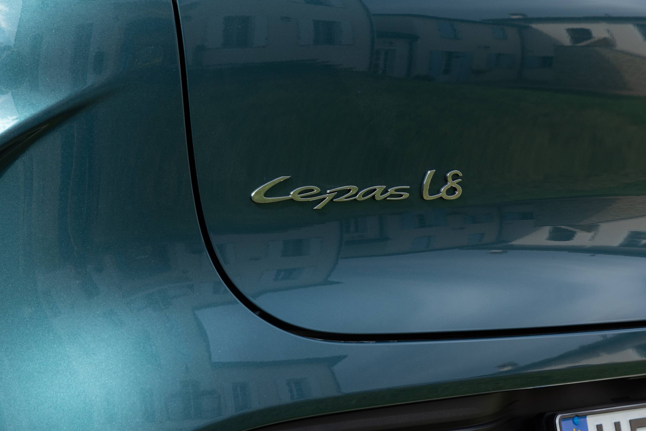 Lepas L8, super ibrido e stile europeo