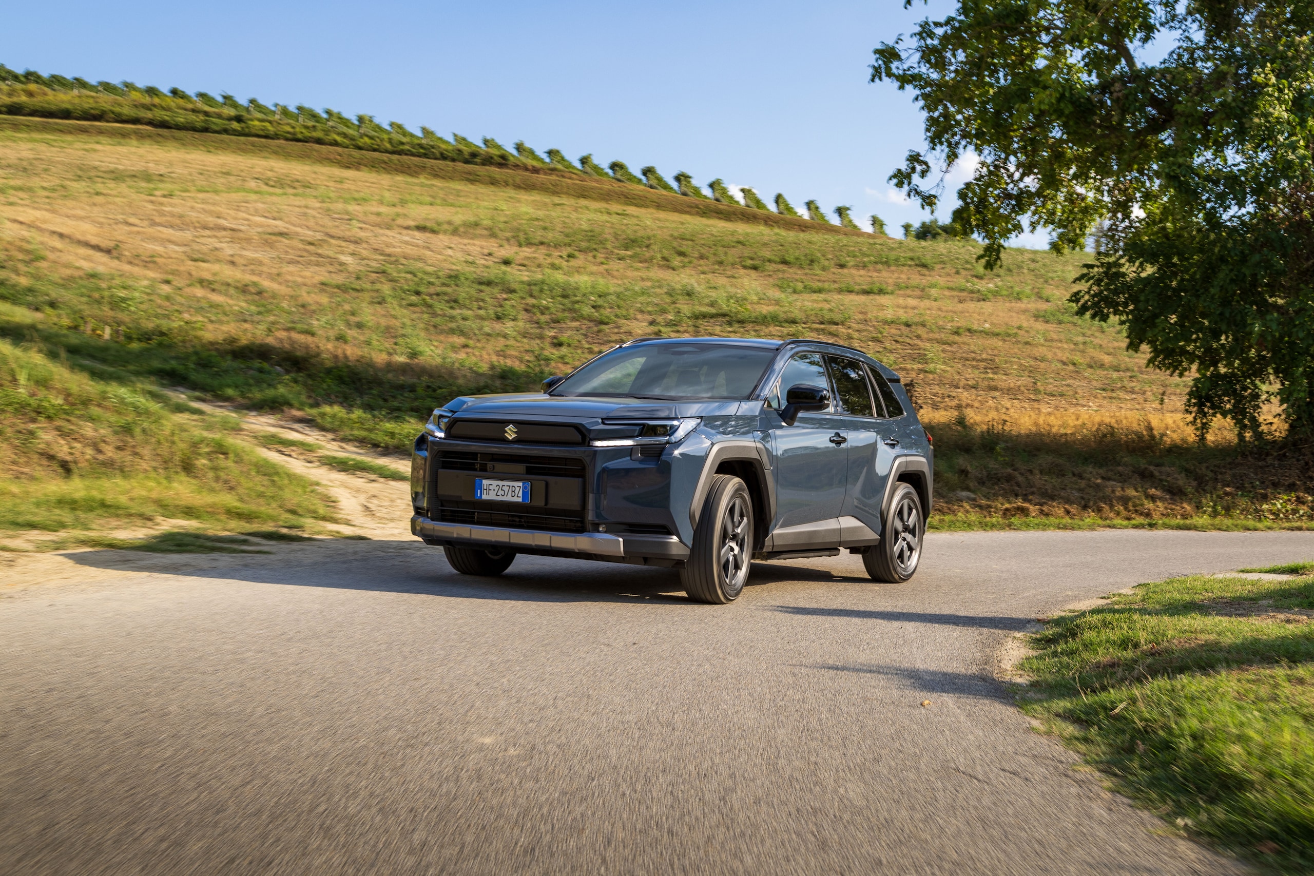 Suzuki Across, avventura integrale in plug-in