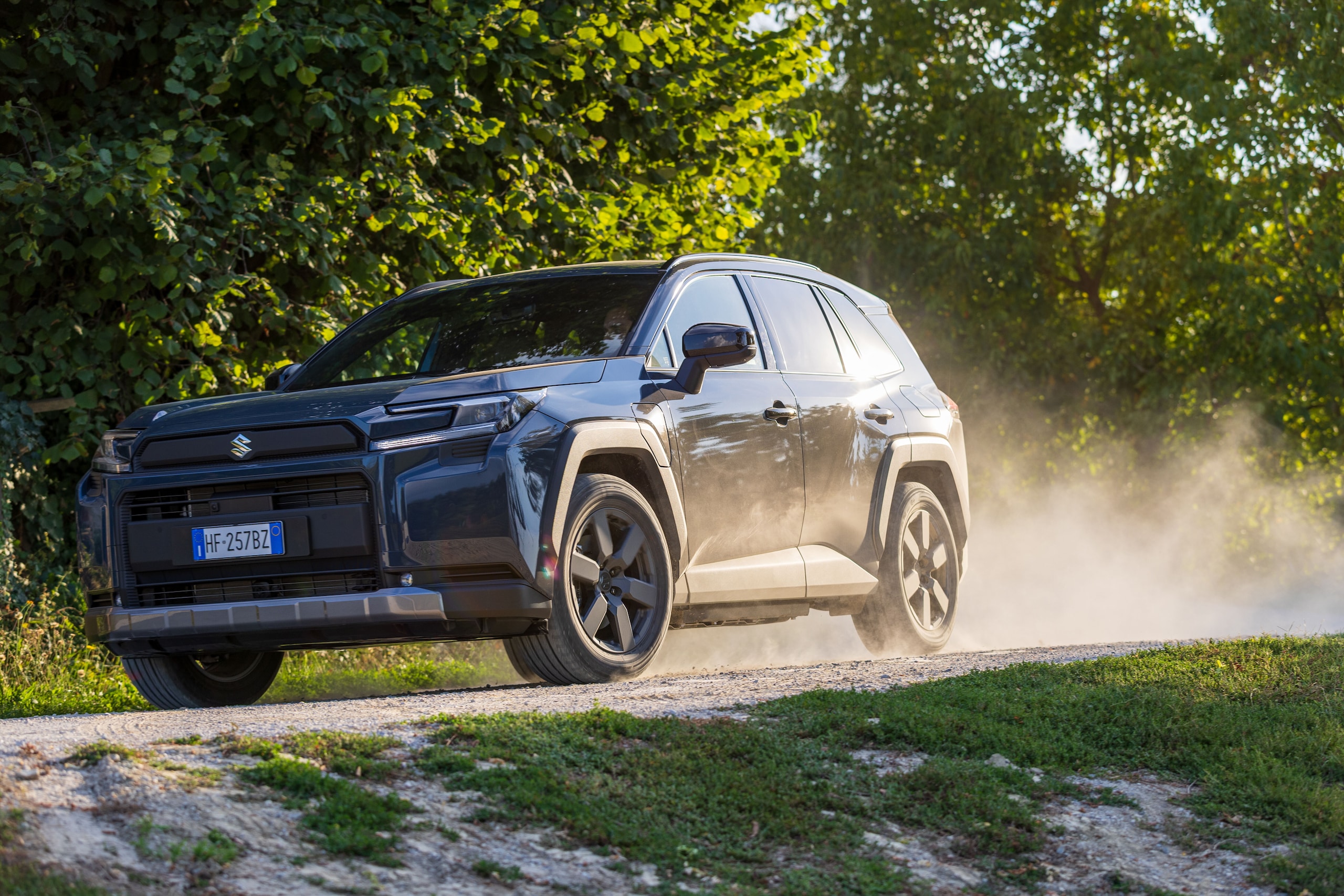 Suzuki Across, avventura integrale in plug-in