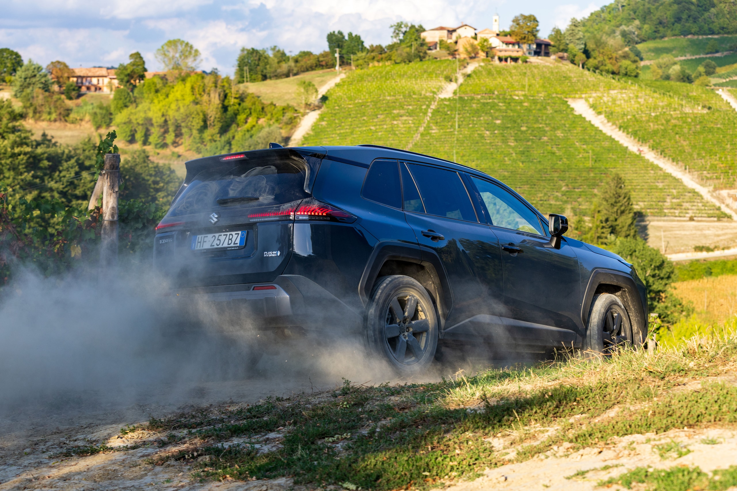 Suzuki Across, avventura integrale in plug-in
