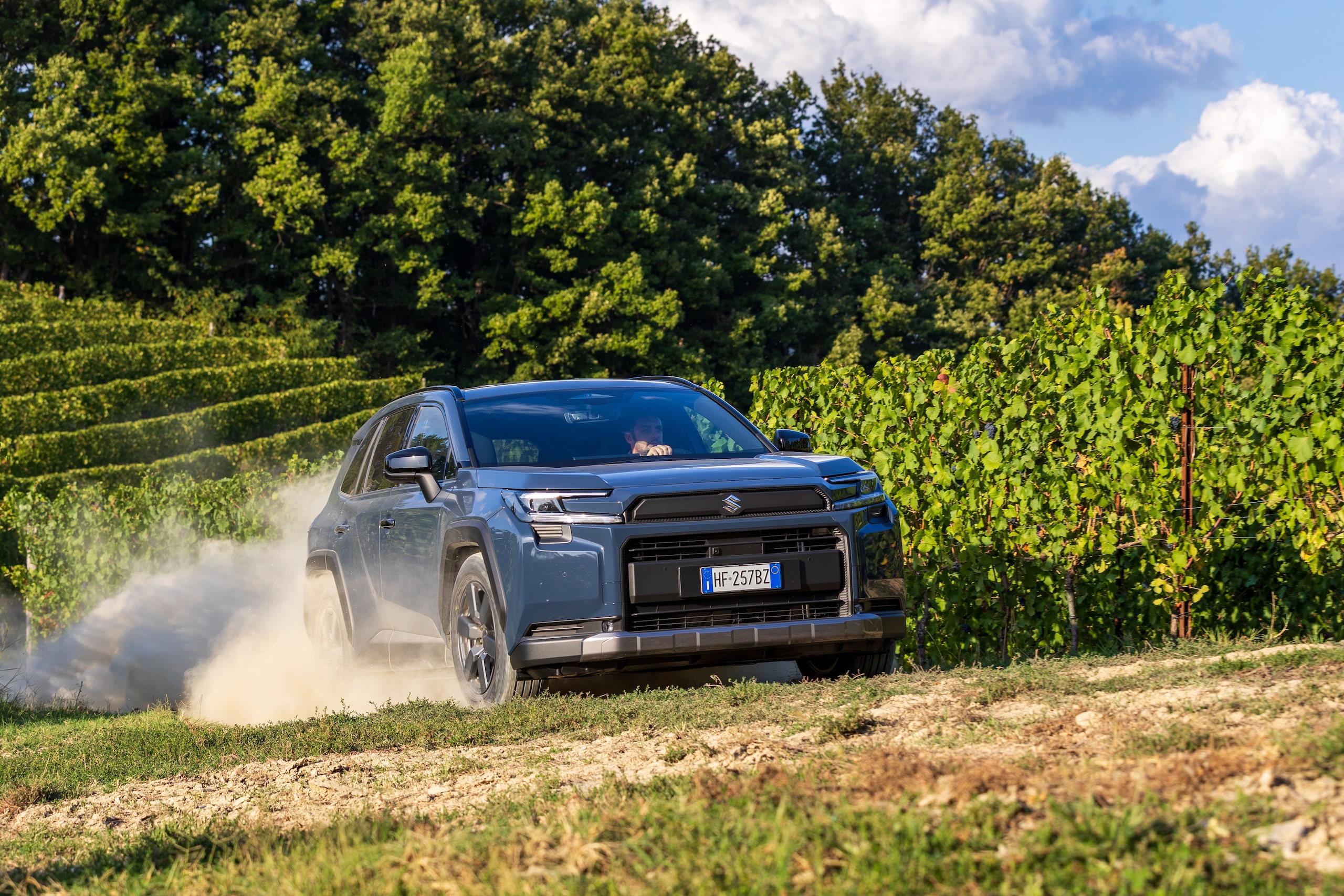 Suzuki Across, avventura integrale in plug-in