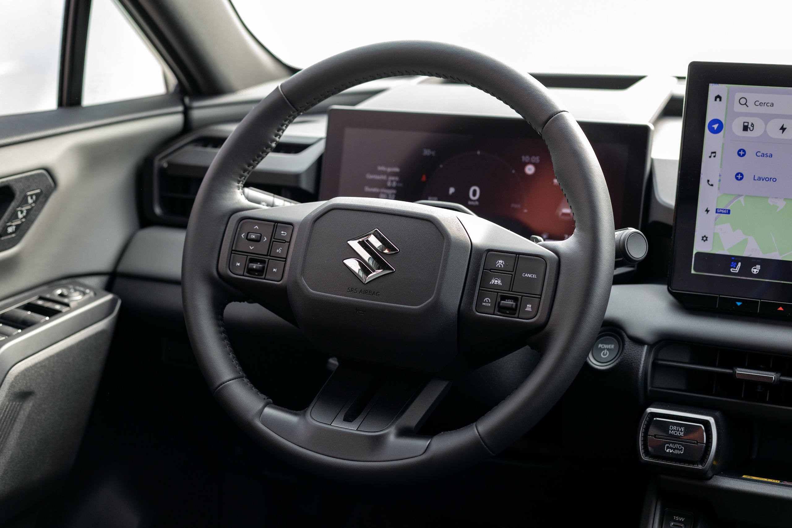 Suzuki Across, avventura integrale in plug-in