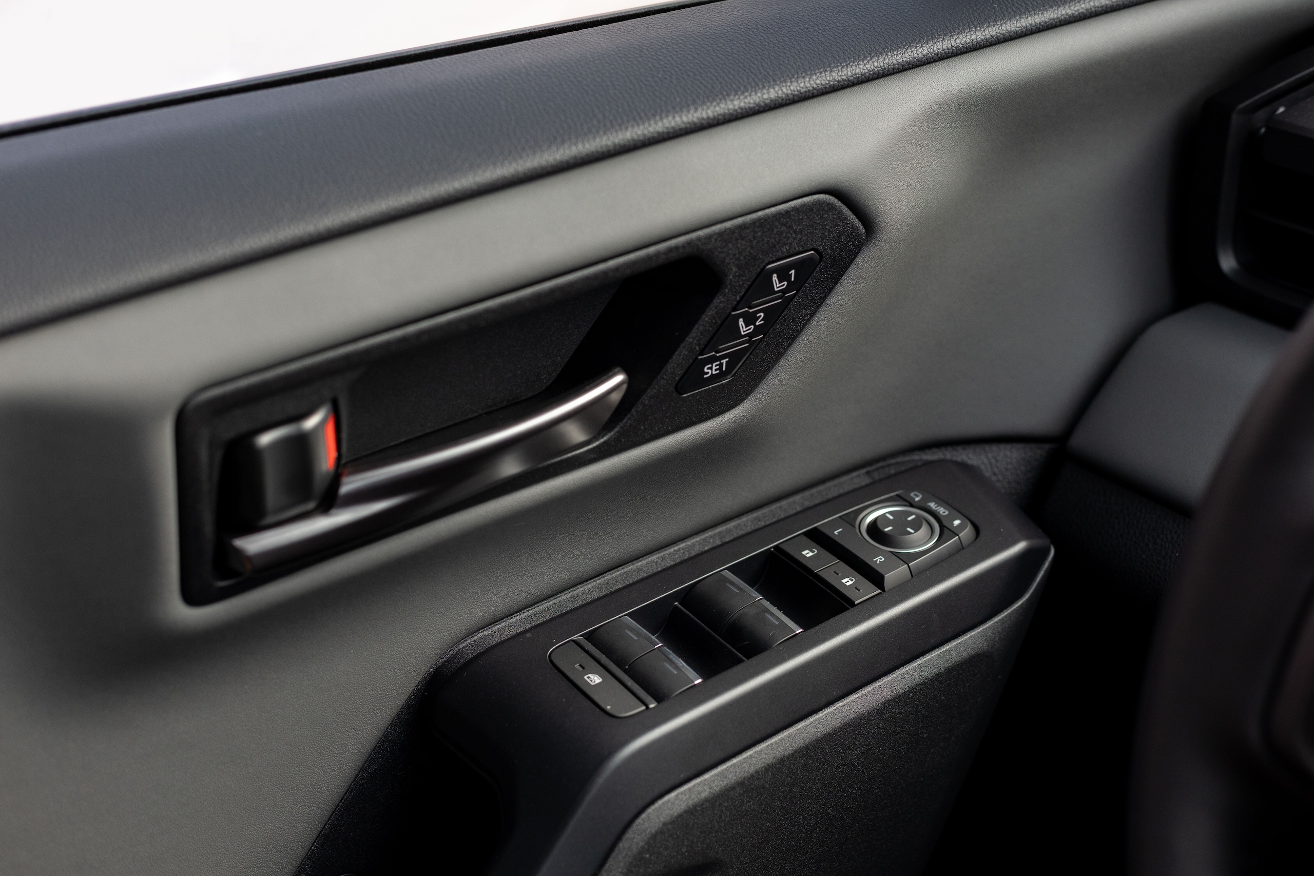 Suzuki Across, avventura integrale in plug-in