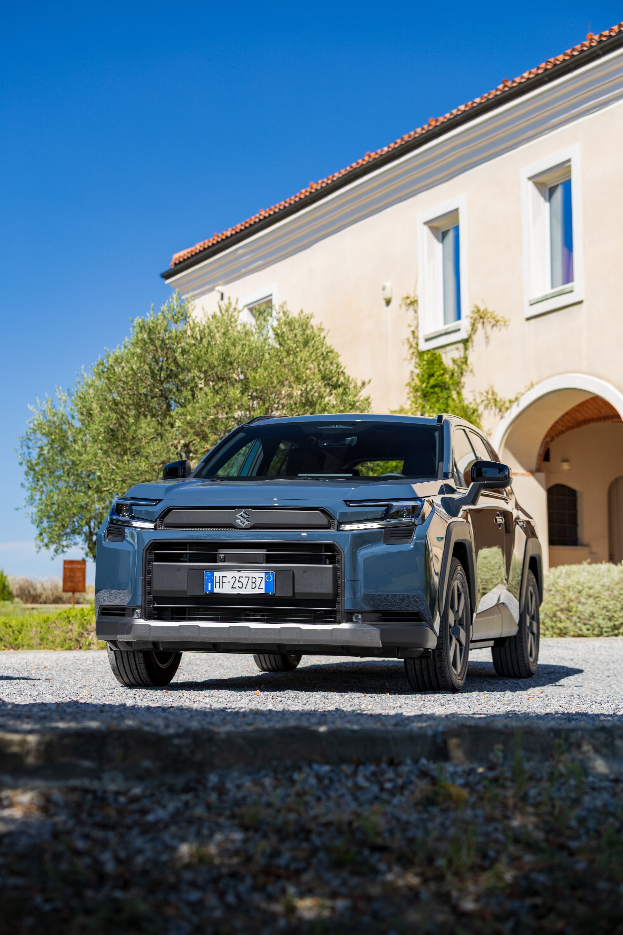 Suzuki Across, avventura integrale in plug-in