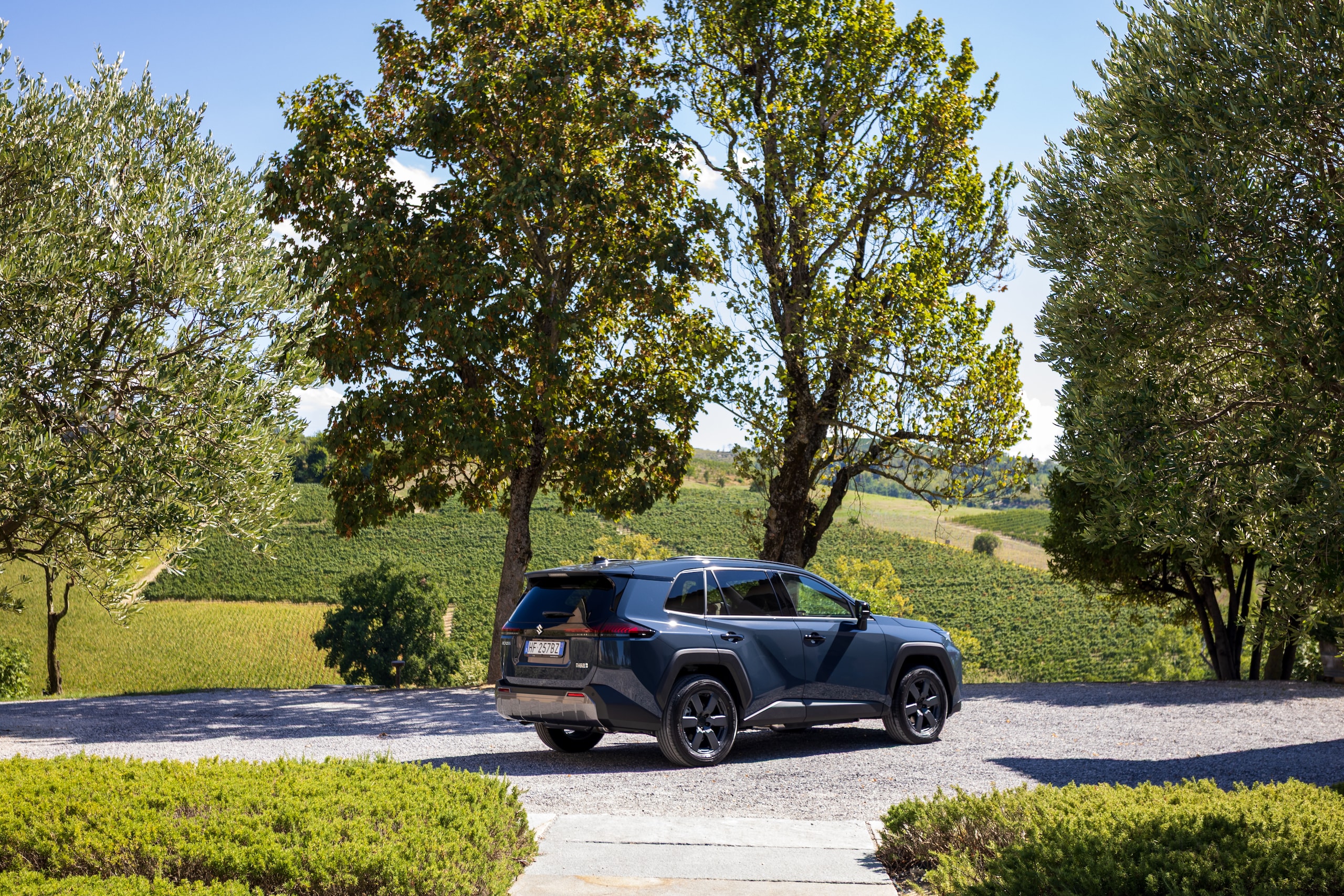 Suzuki Across, avventura integrale in plug-in
