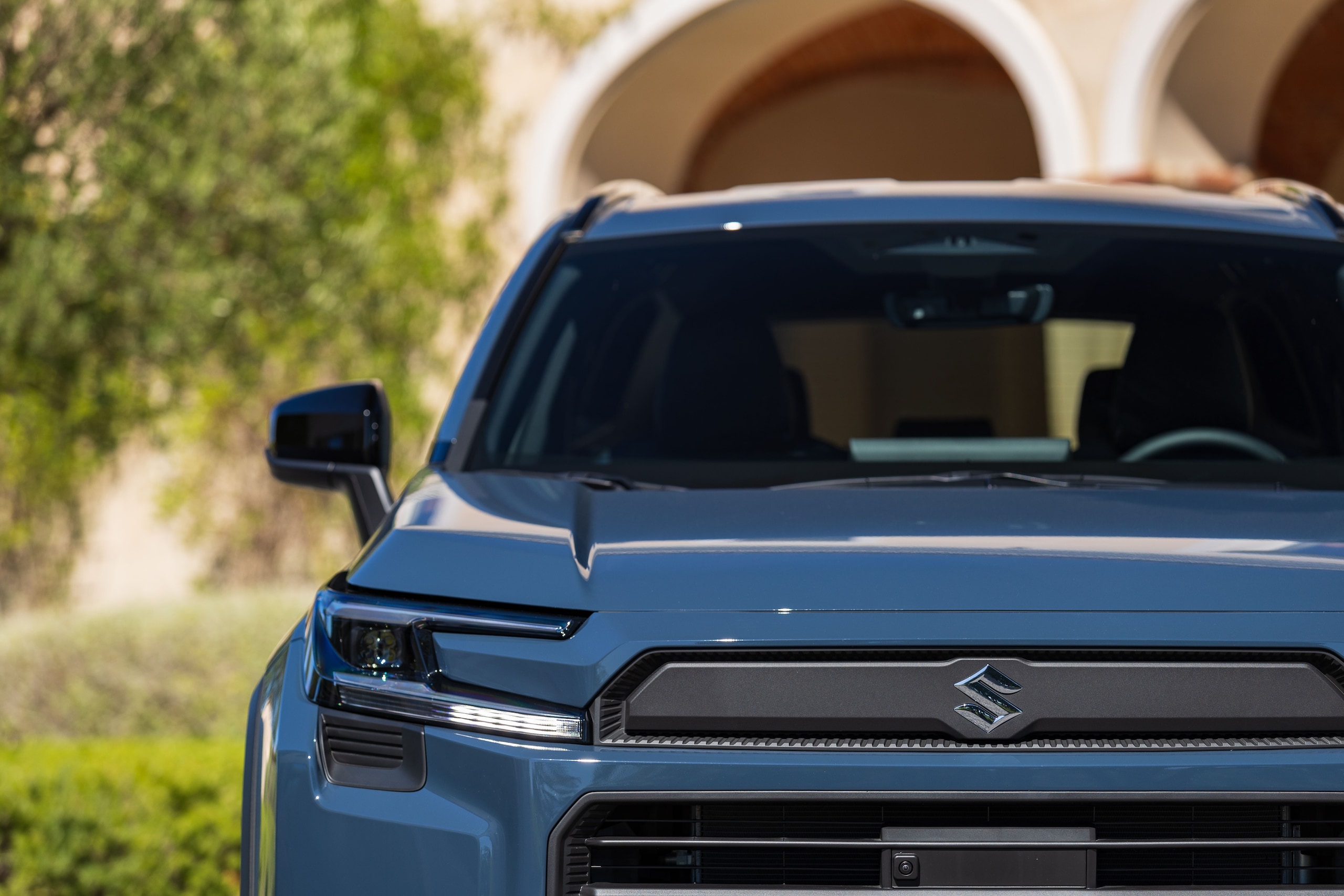 Suzuki Across, avventura integrale in plug-in