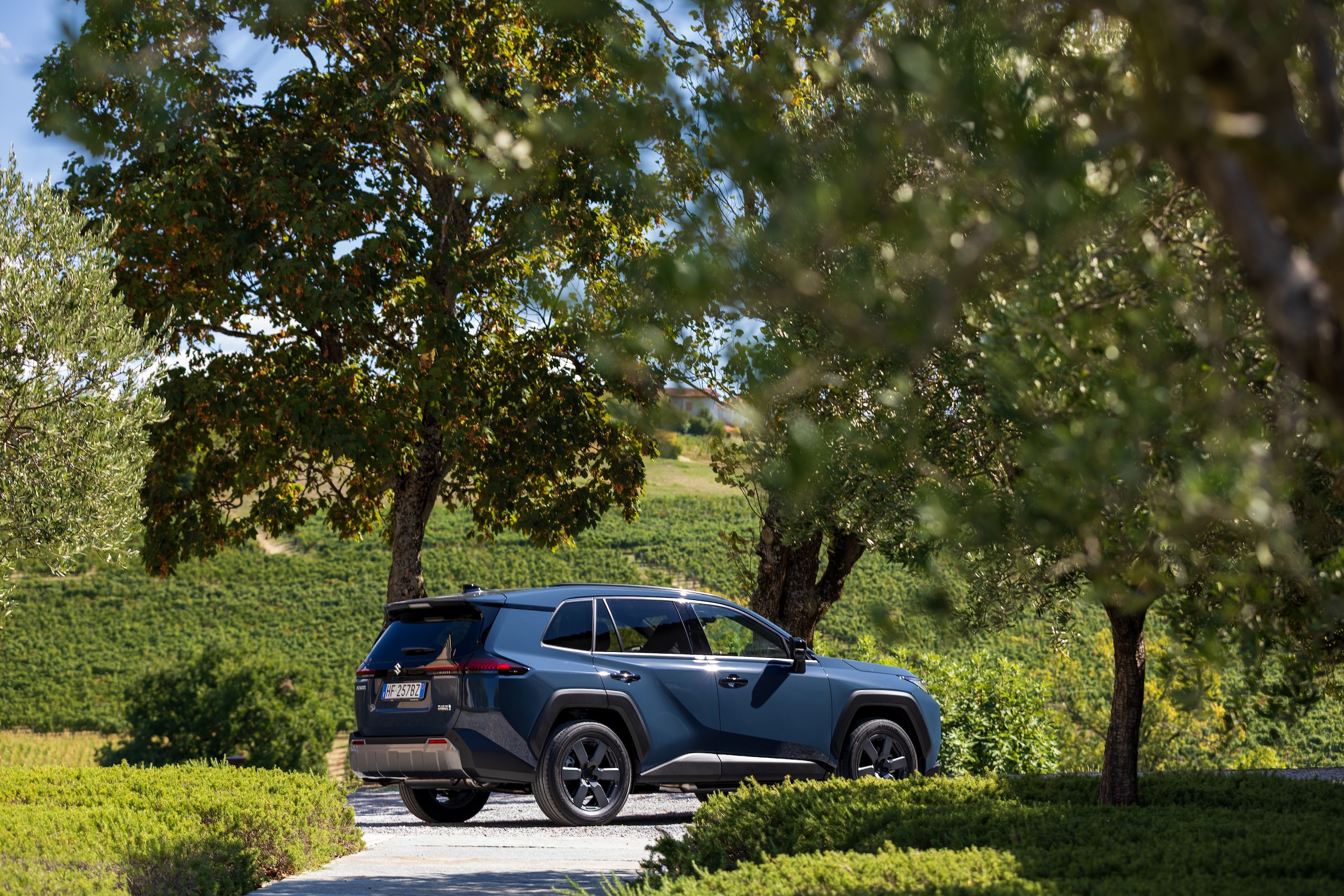 Suzuki Across, avventura integrale in plug-in