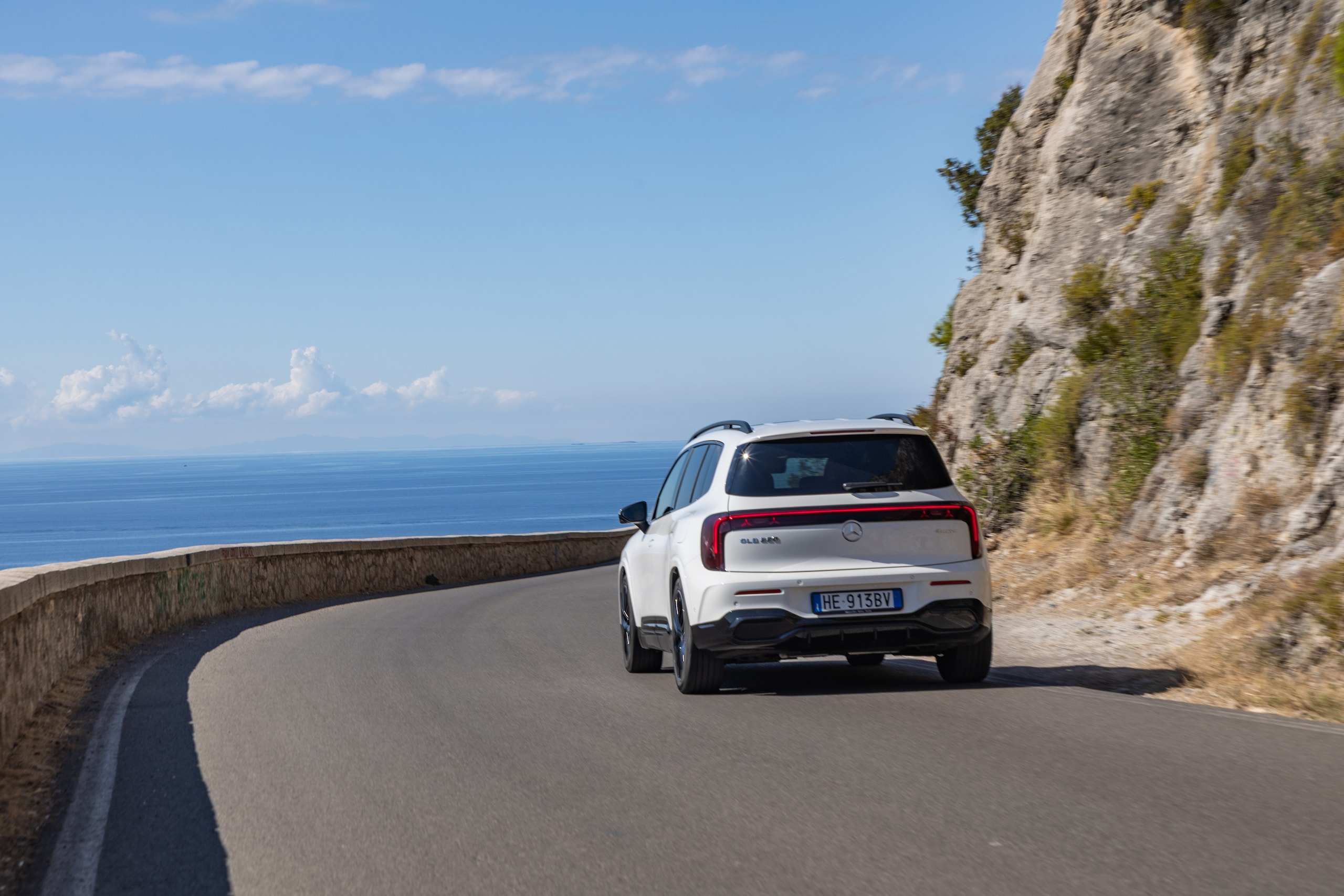 Mercedes-Benz GLB, tanto spazio e consumi bassi