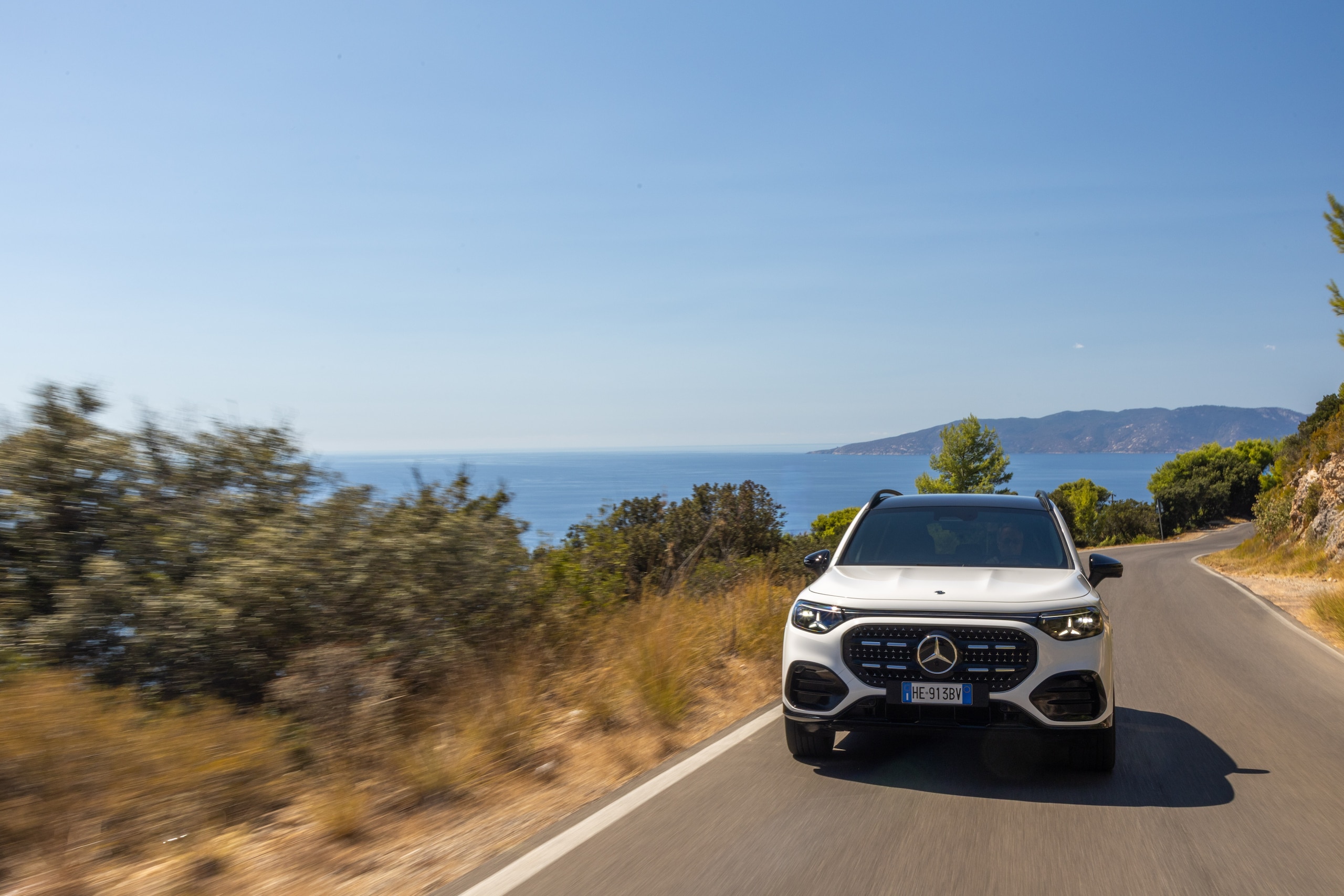 Mercedes-Benz GLB, tanto spazio e consumi bassi