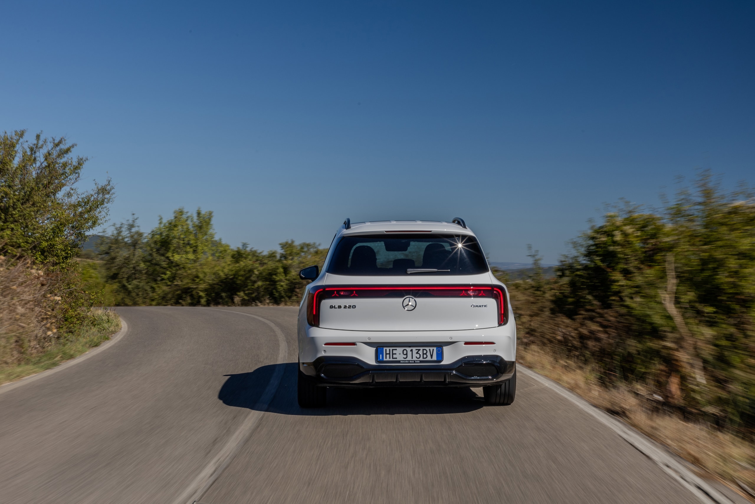 Mercedes-Benz GLB, tanto spazio e consumi bassi