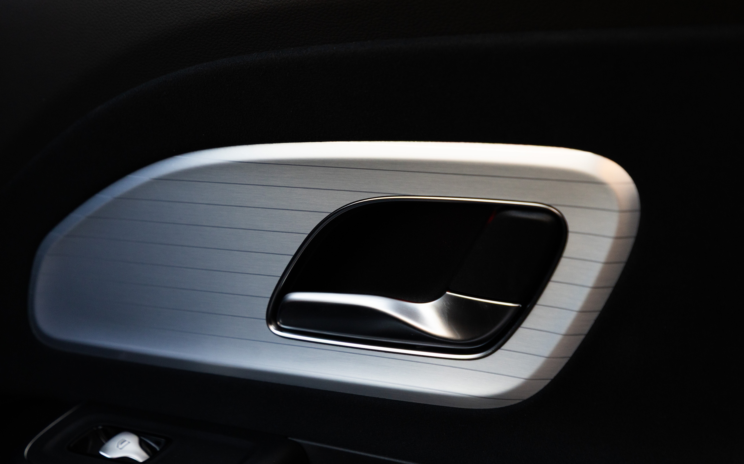 Mercedes-Benz GLB, tanto spazio e consumi bassi