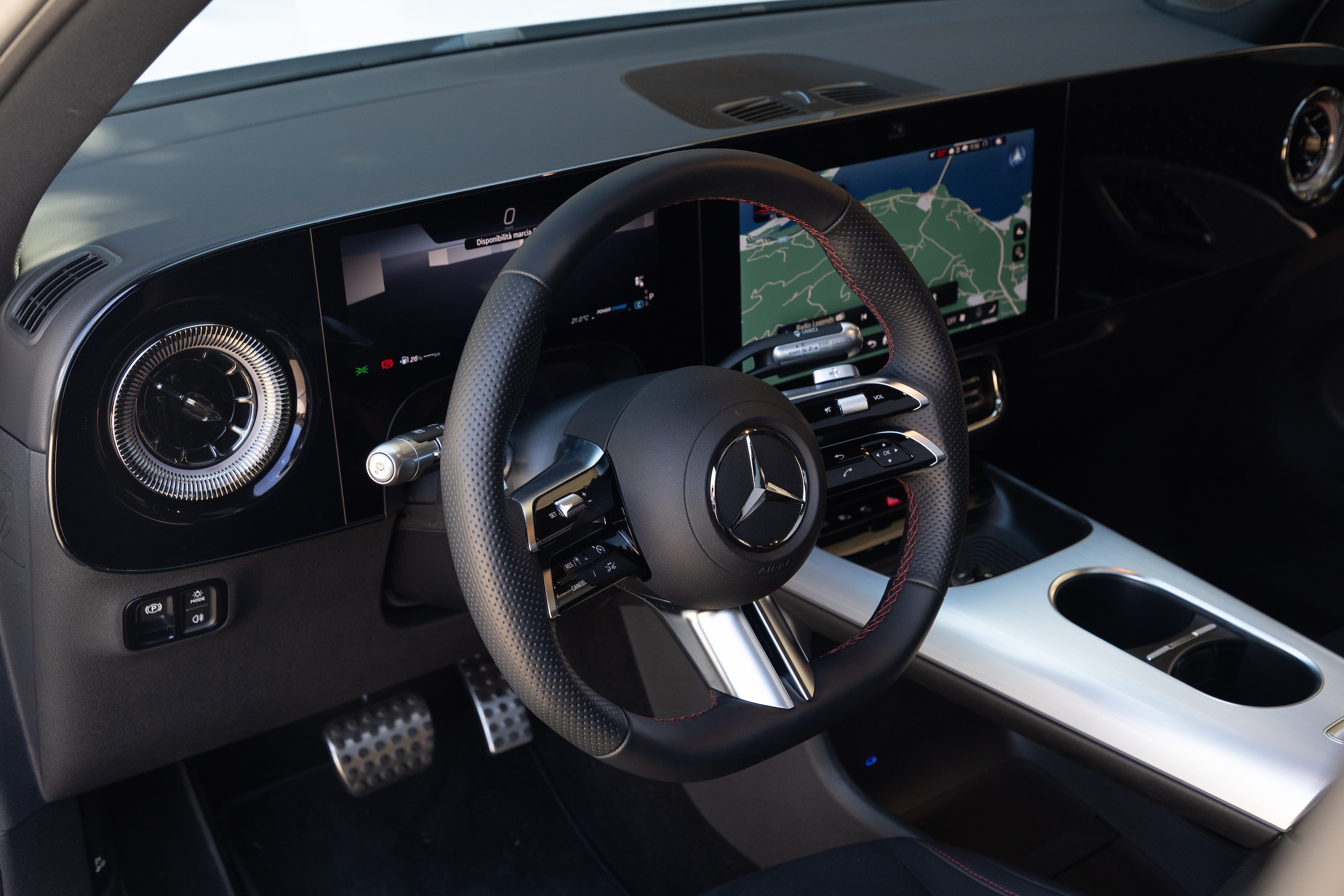 Mercedes-Benz GLB, tanto spazio e consumi bassi