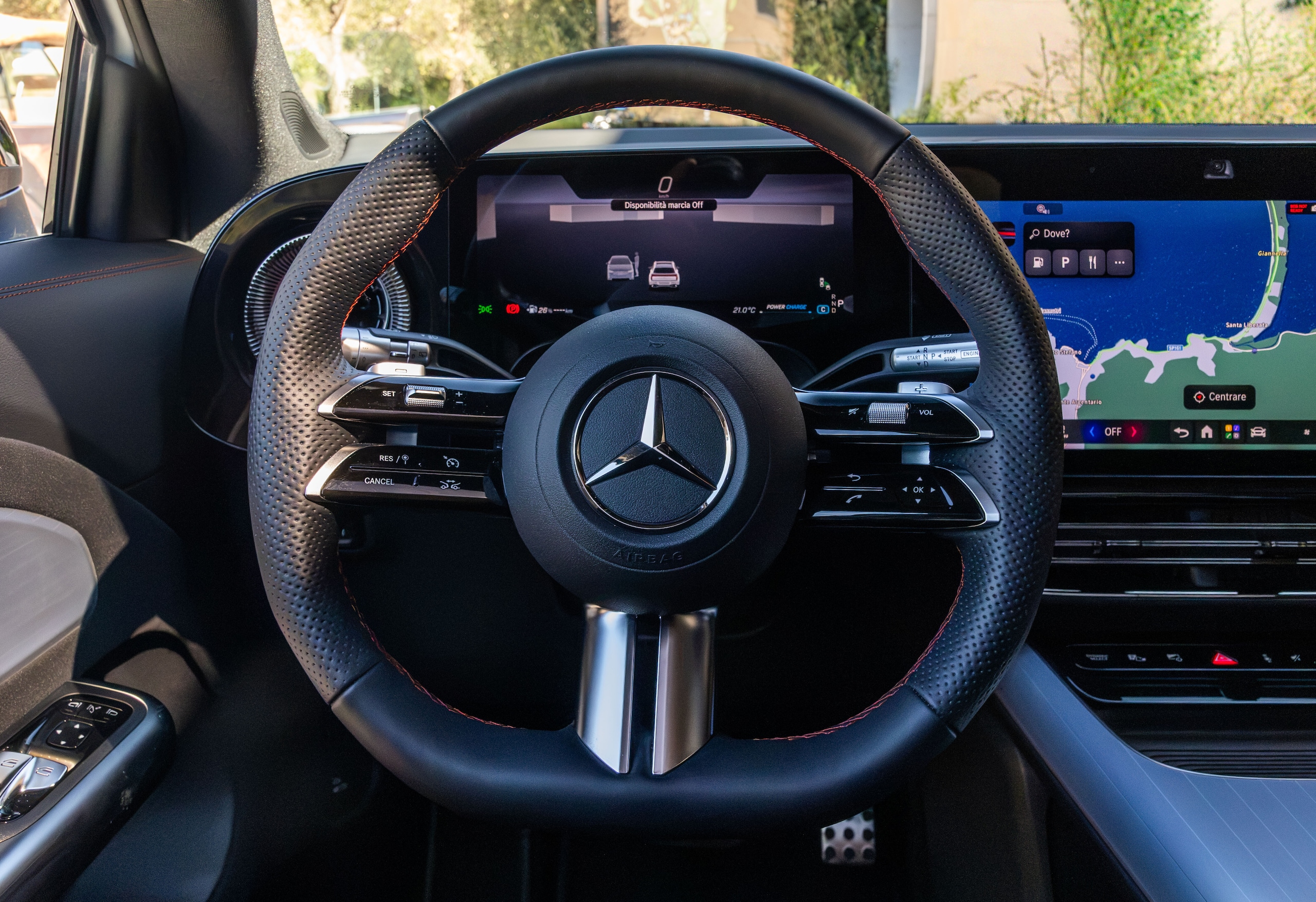 Mercedes-Benz GLB, tanto spazio e consumi bassi