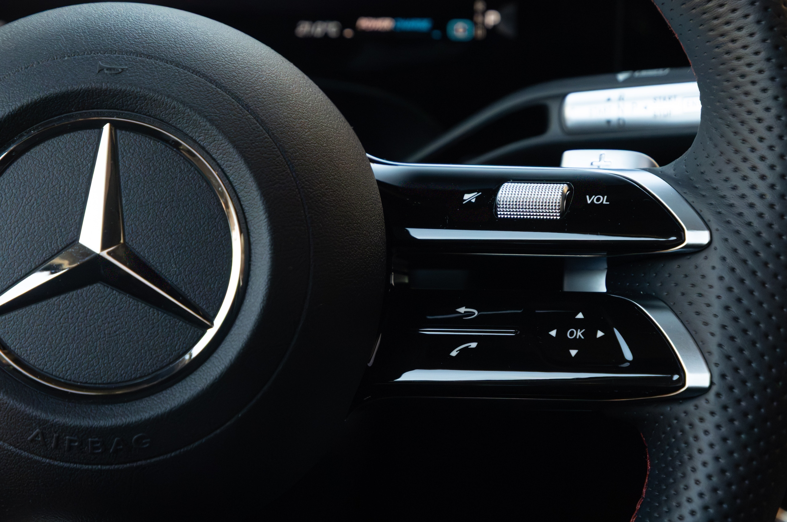 Mercedes-Benz GLB, tanto spazio e consumi bassi