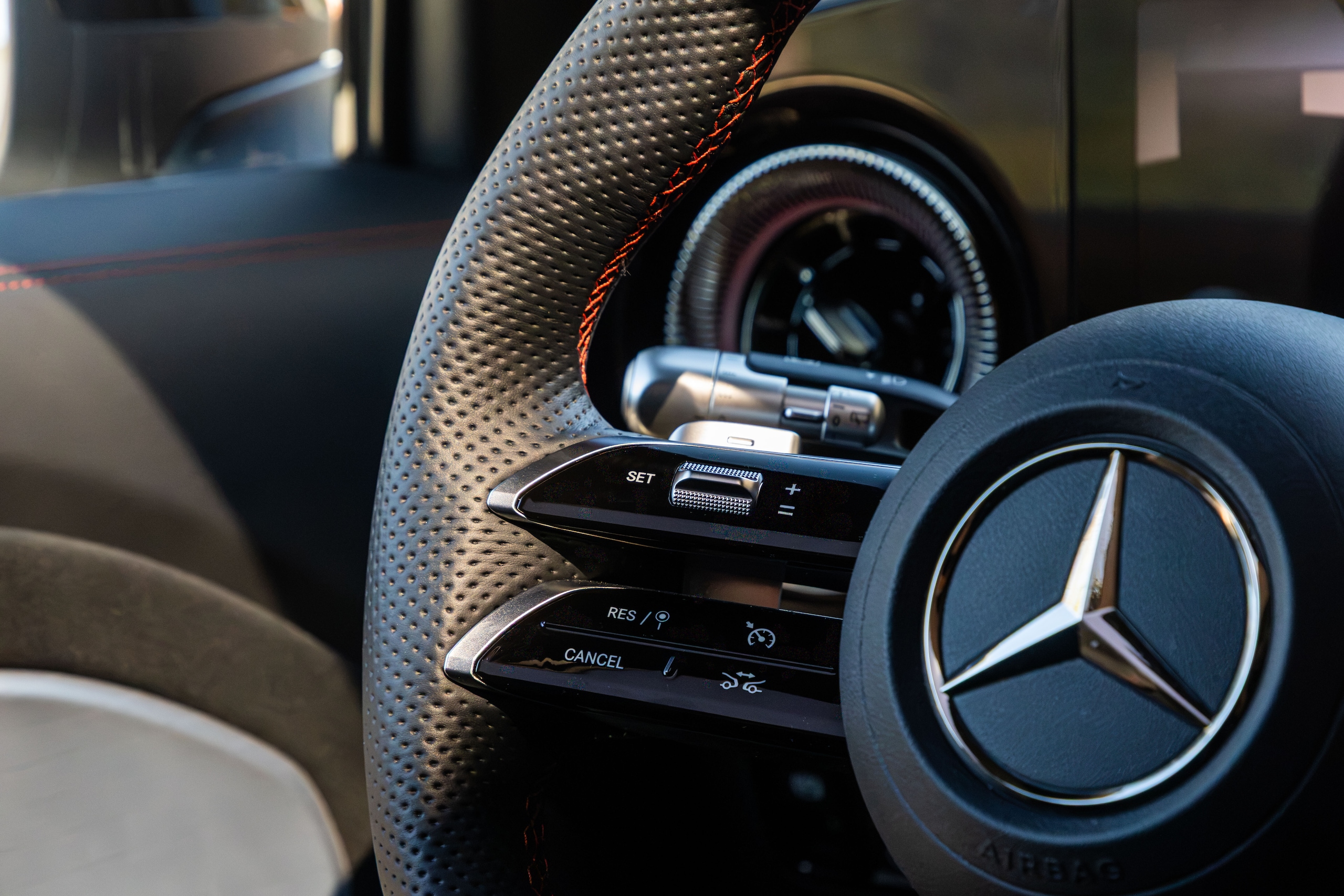 Mercedes-Benz GLB, tanto spazio e consumi bassi