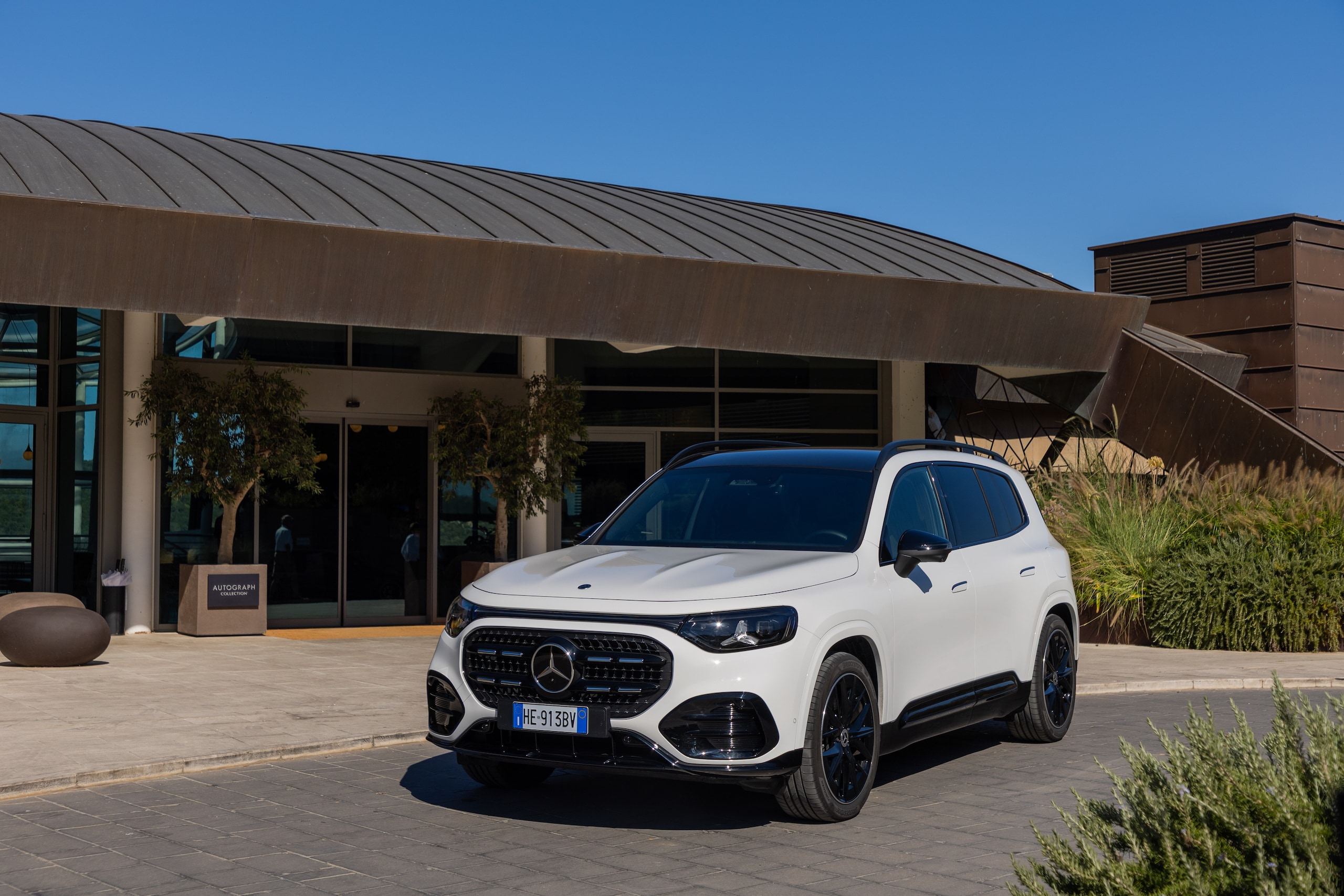 Mercedes-Benz GLB, tanto spazio e consumi bassi