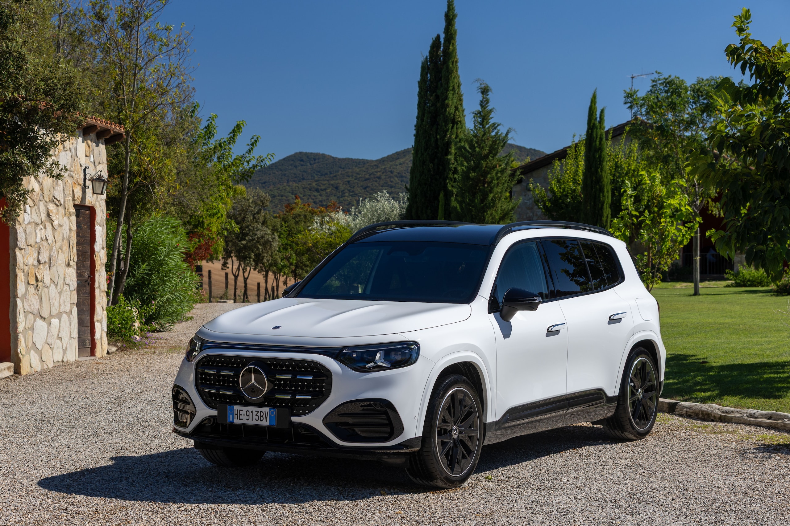 Mercedes-Benz GLB, tanto spazio e consumi bassi
