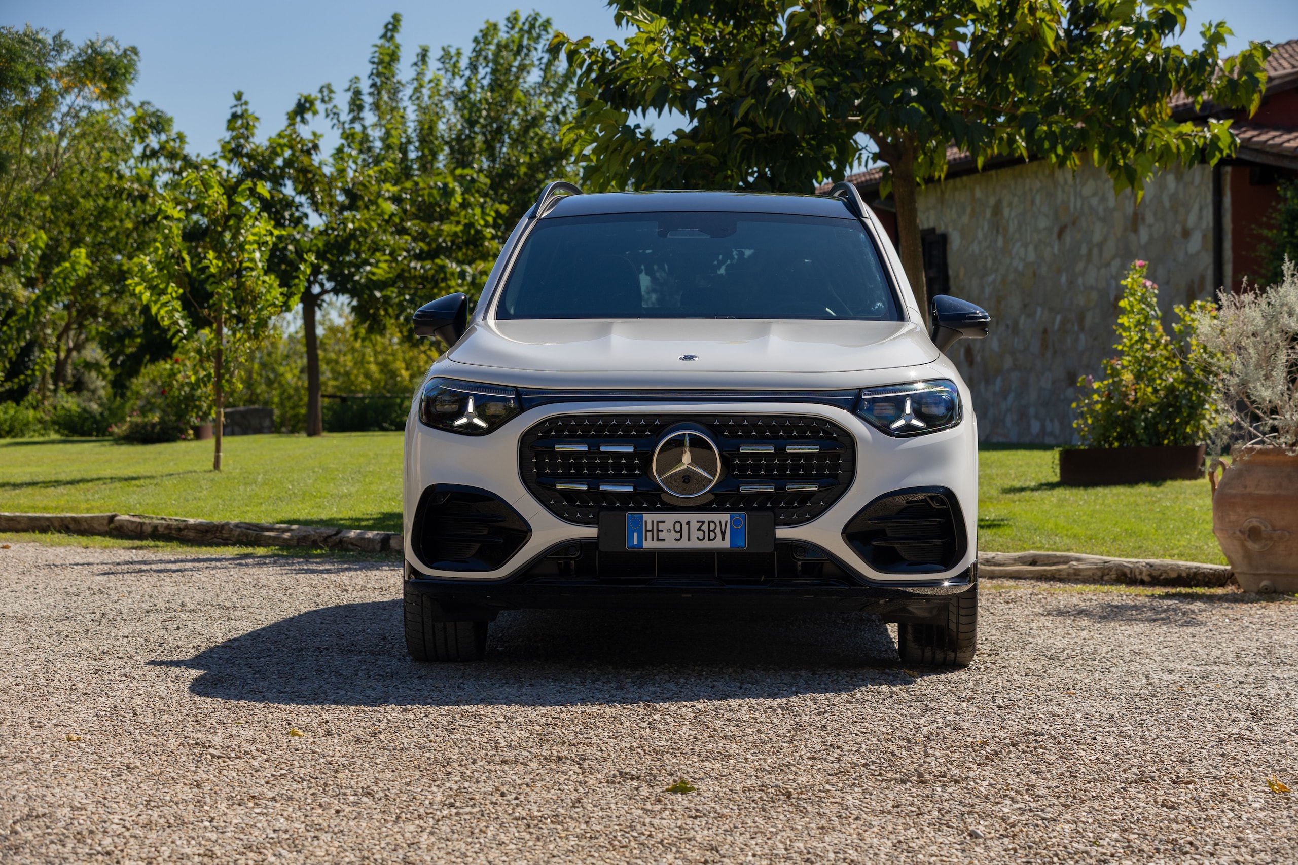 Mercedes-Benz GLB, tanto spazio e consumi bassi