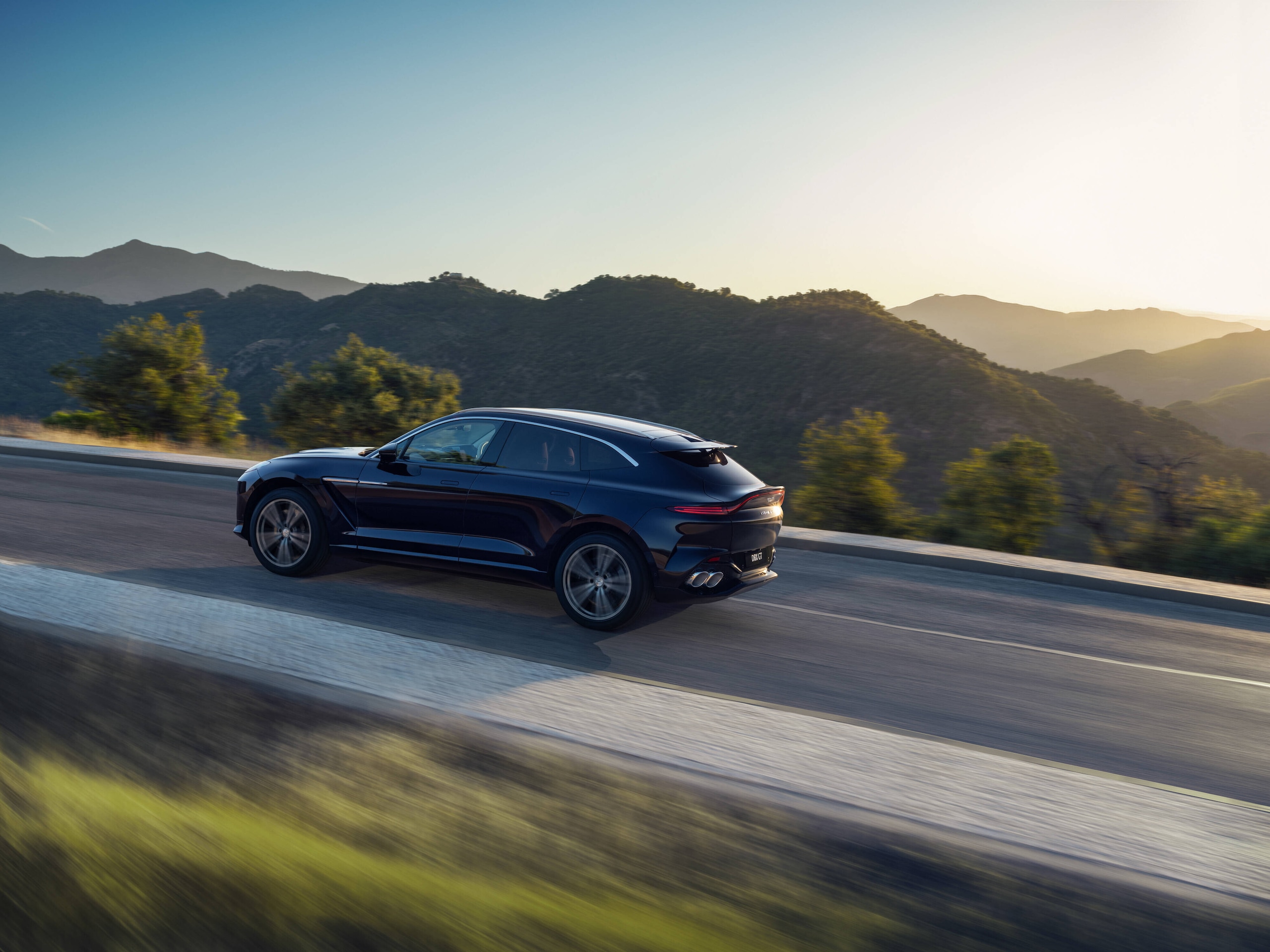 Aston Martin DBX GT, il lusso per passare inosservati