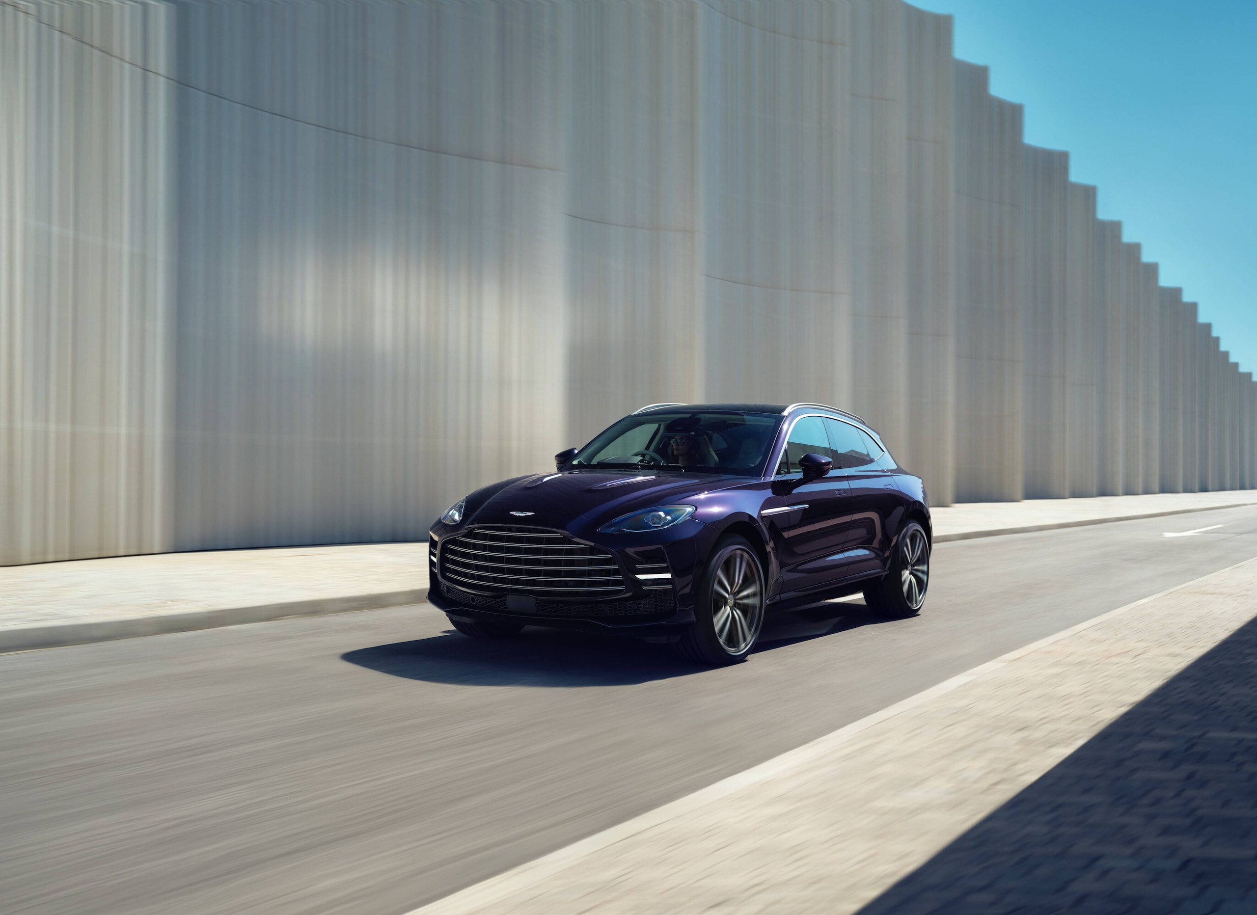 Aston Martin DBX GT, il lusso per passare inosservati