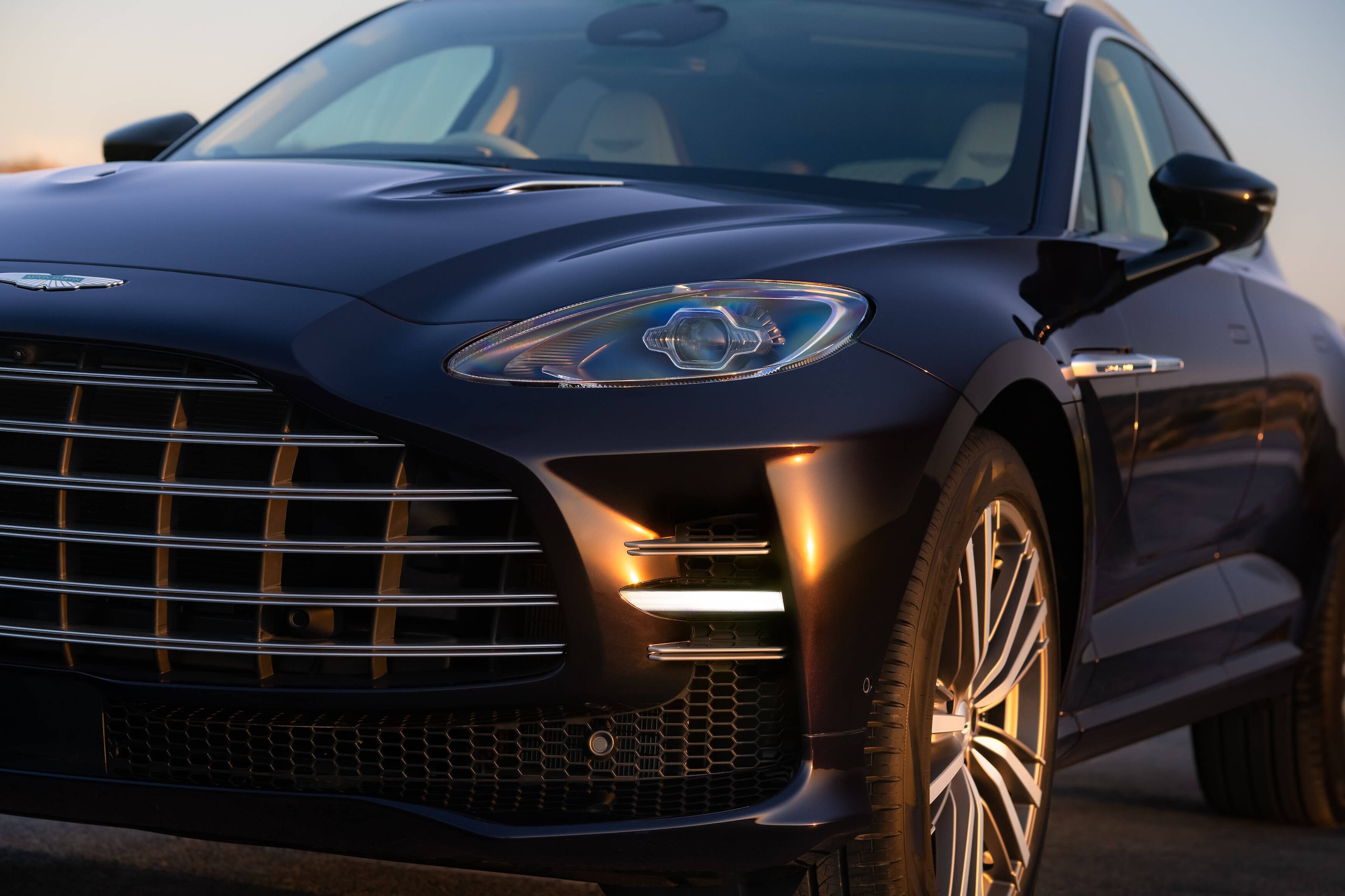 Aston Martin DBX GT, il lusso per passare inosservati