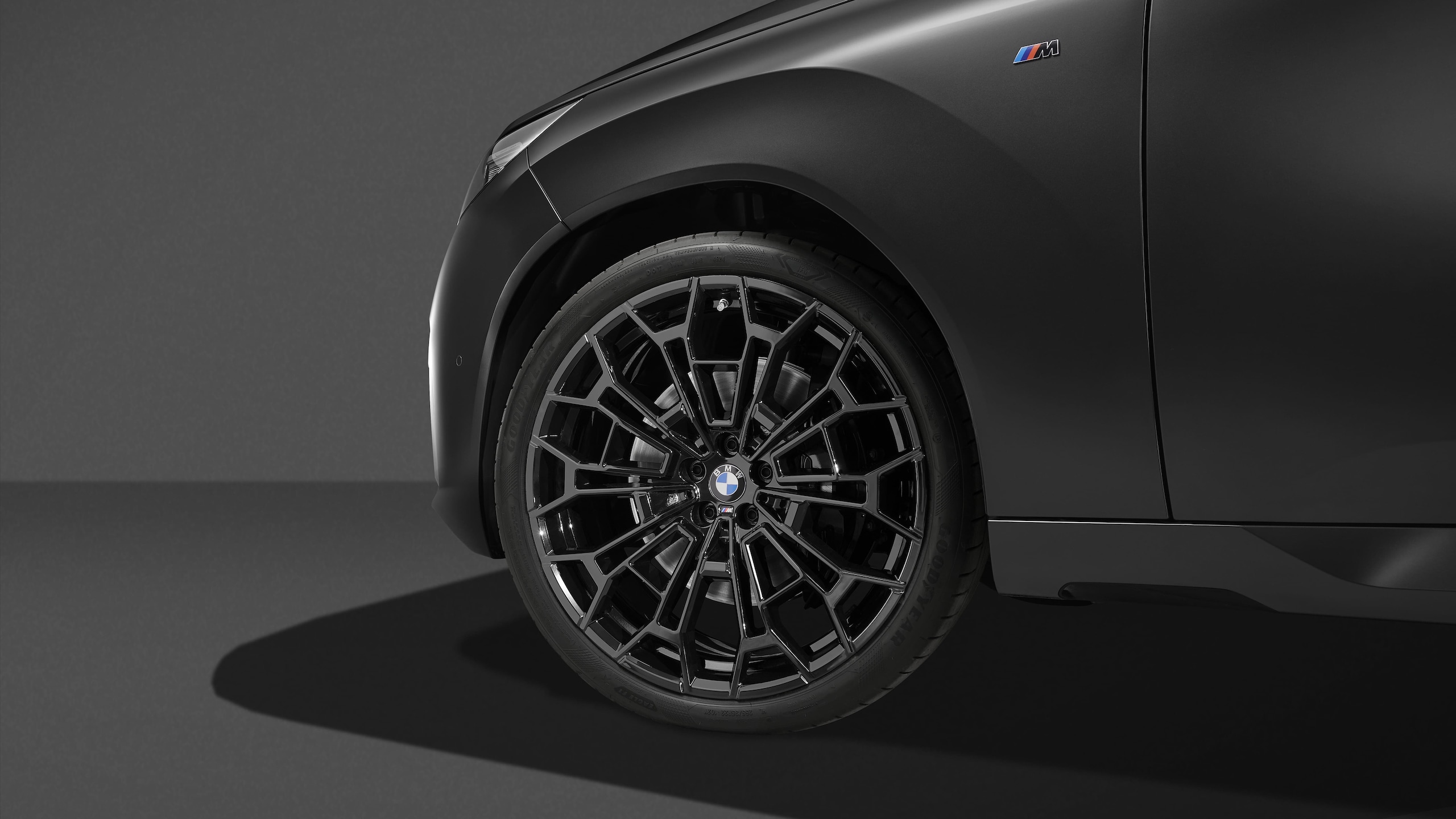 BMW X3 M50 xDrive, più cavalli e nuovo Black Package