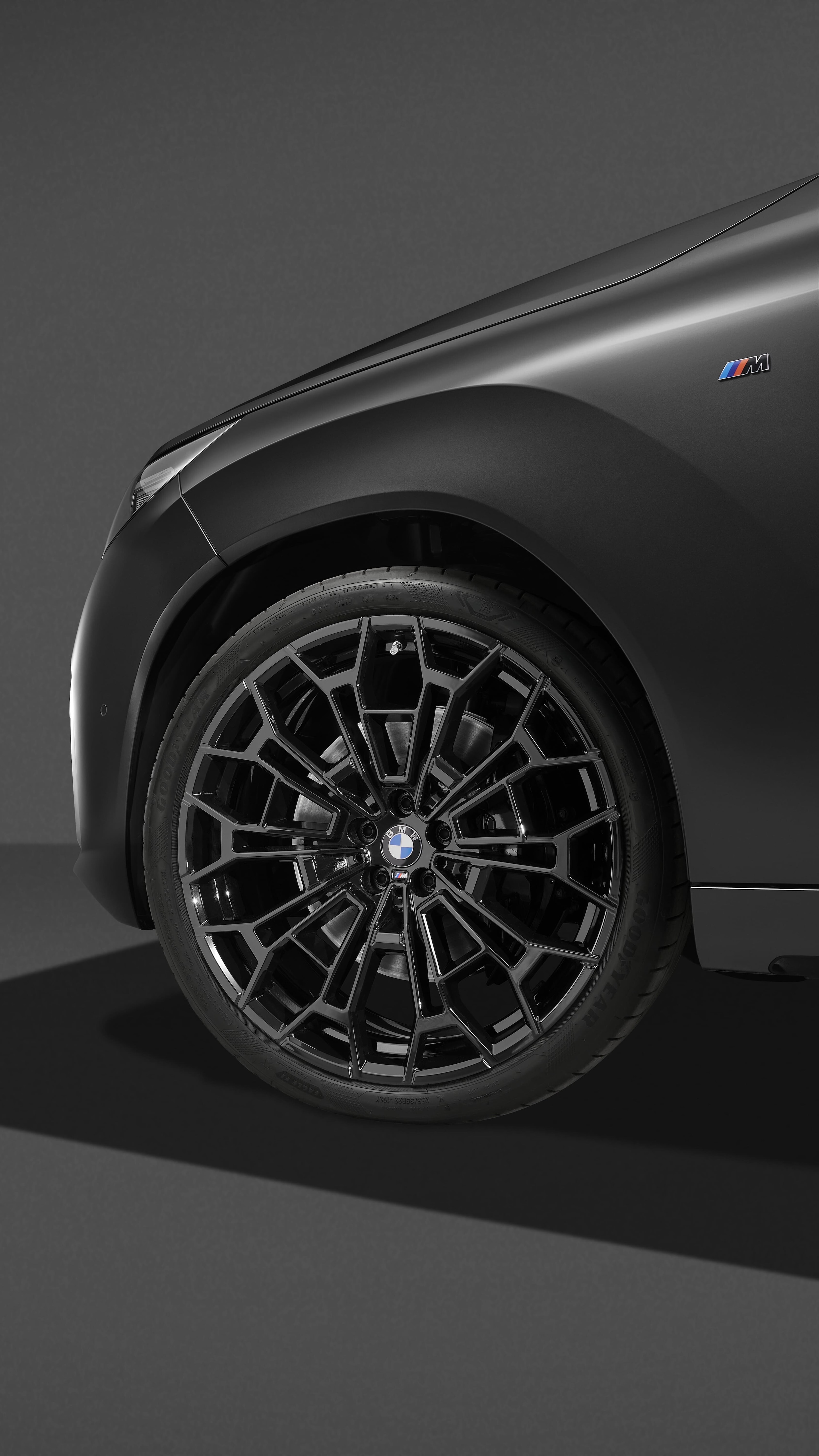 BMW X3 M50 xDrive, più cavalli e nuovo Black Package