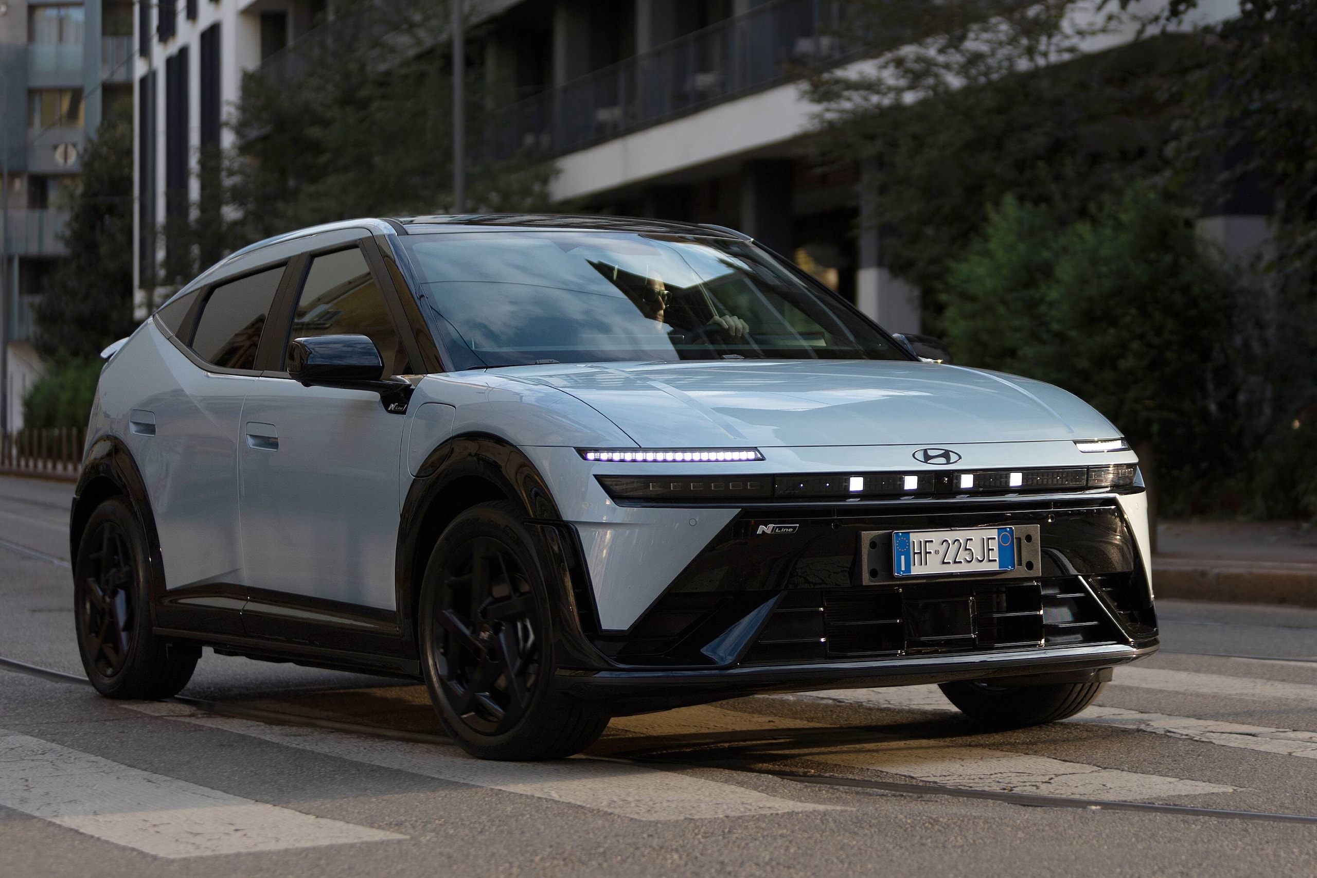 Hyundai IONIQ 3, una scossa di carattere