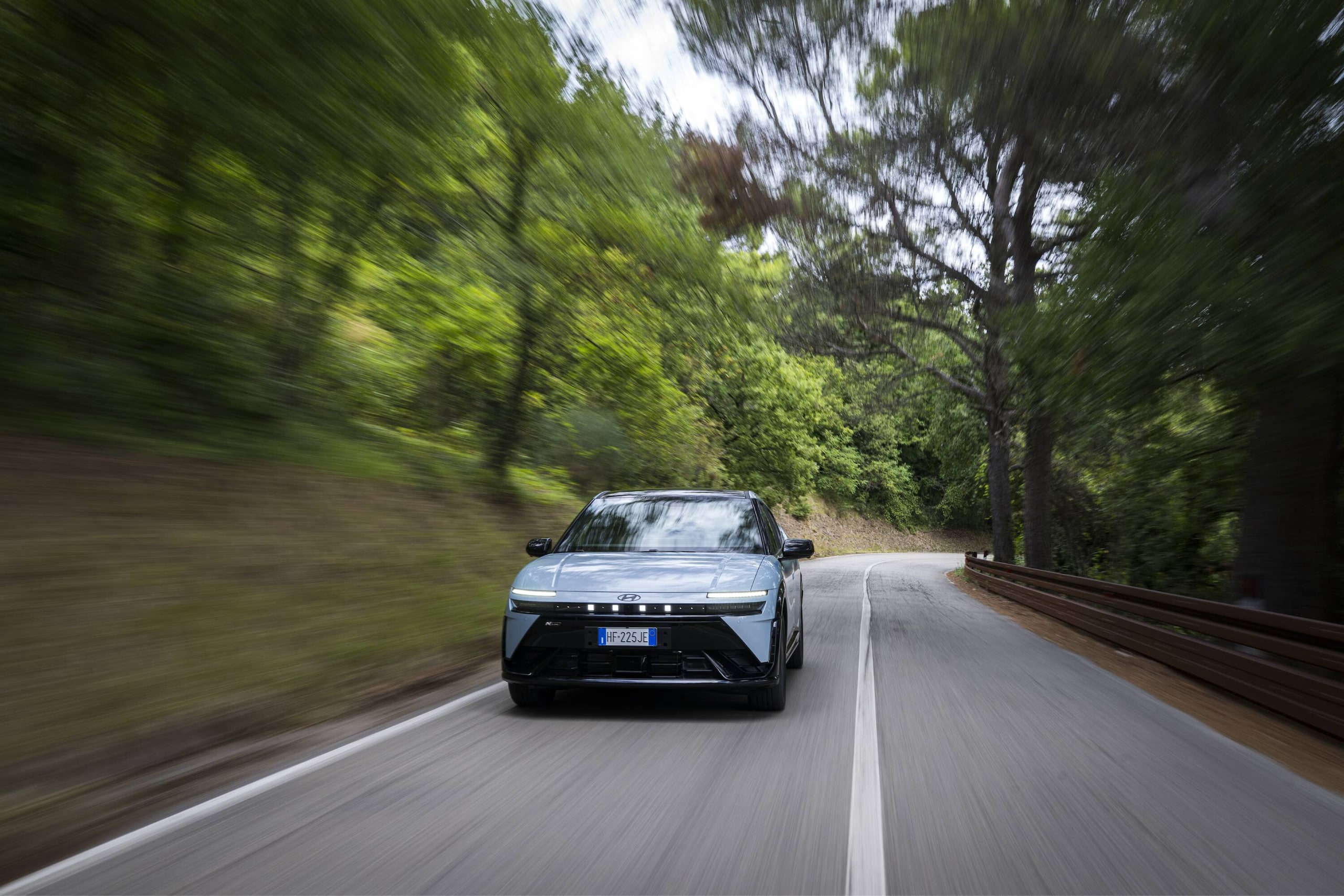 Hyundai IONIQ 3, una scossa di carattere