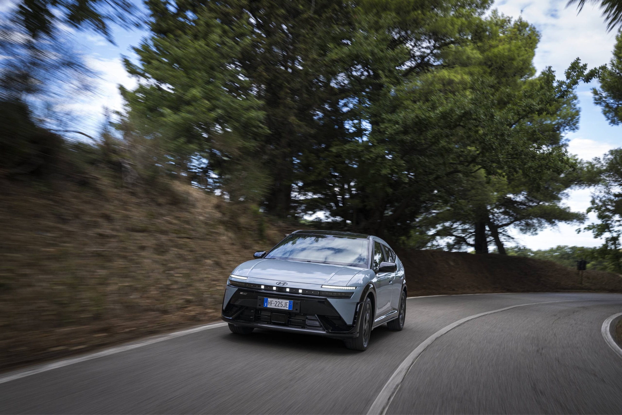 Hyundai IONIQ 3, una scossa di carattere