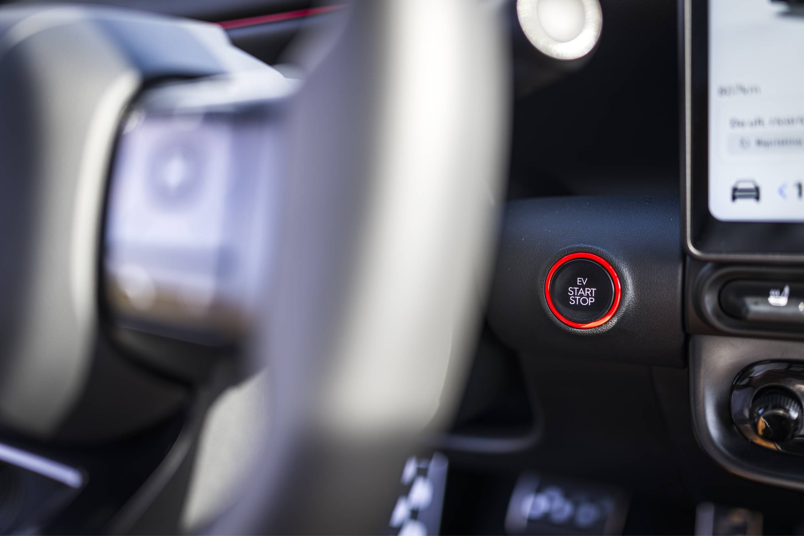 Hyundai IONIQ 3, una scossa di carattere