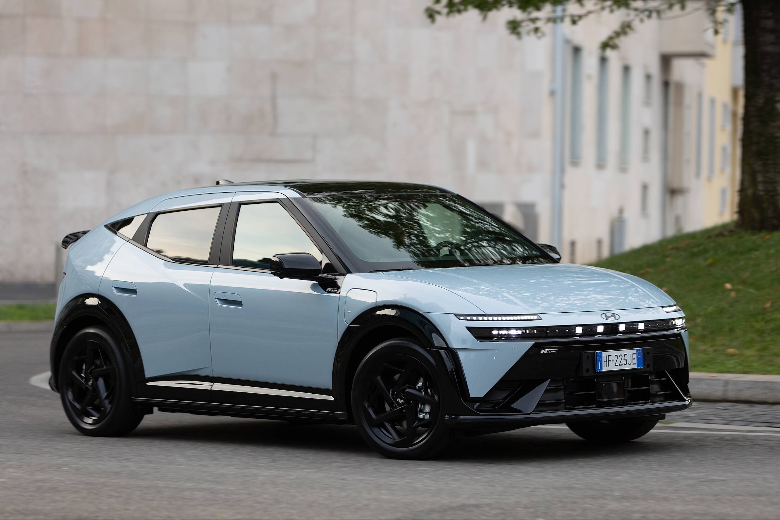 Hyundai IONIQ 3, una scossa di carattere