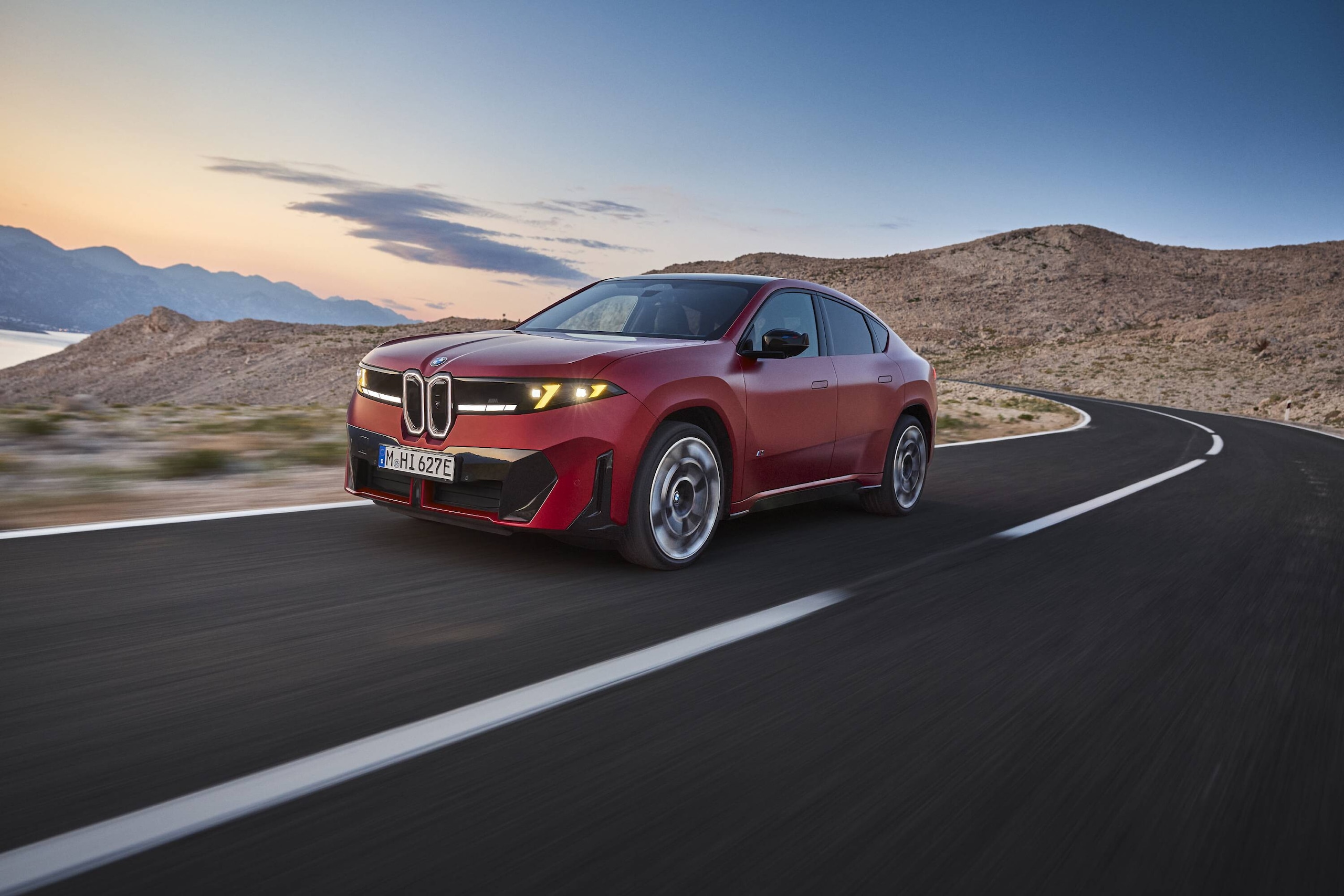BMW iX4, Neue Klasse in stile Suv coupé