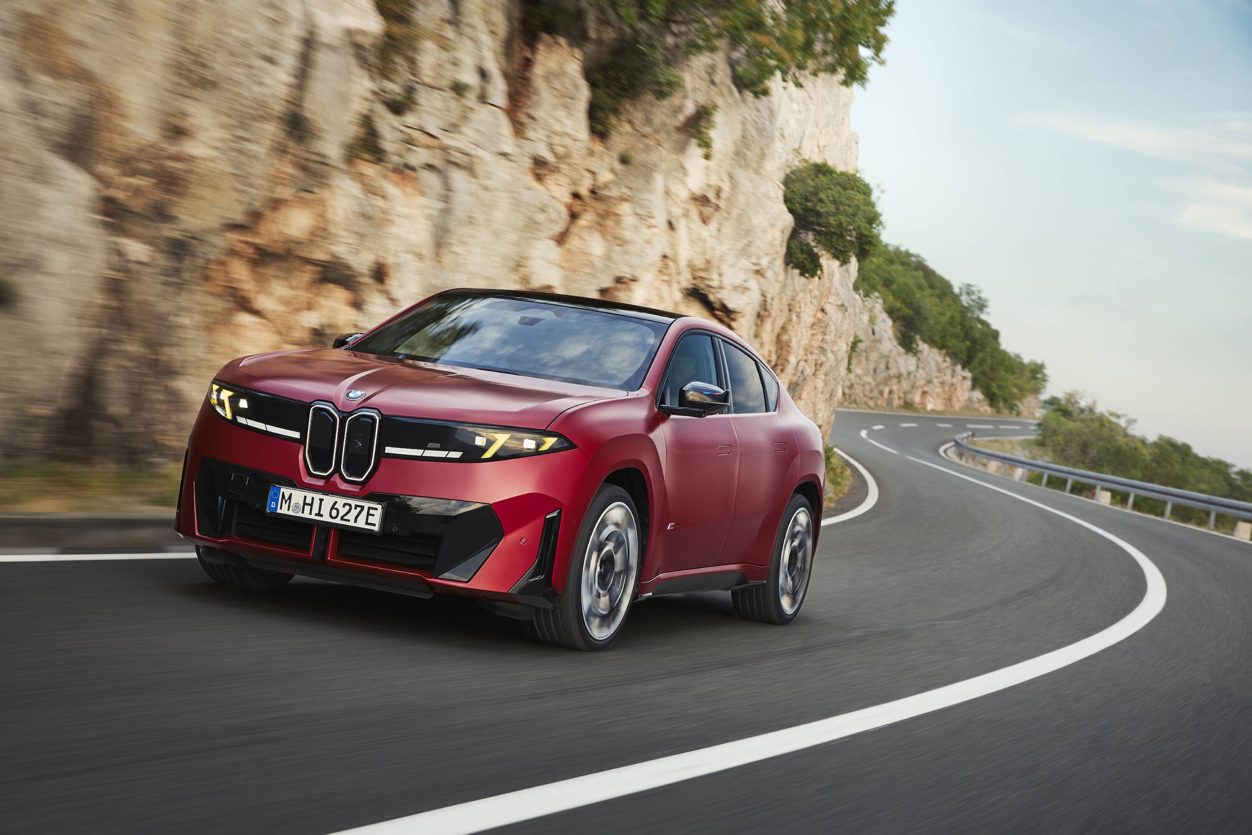 BMW iX4, Neue Klasse in stile Suv coupé