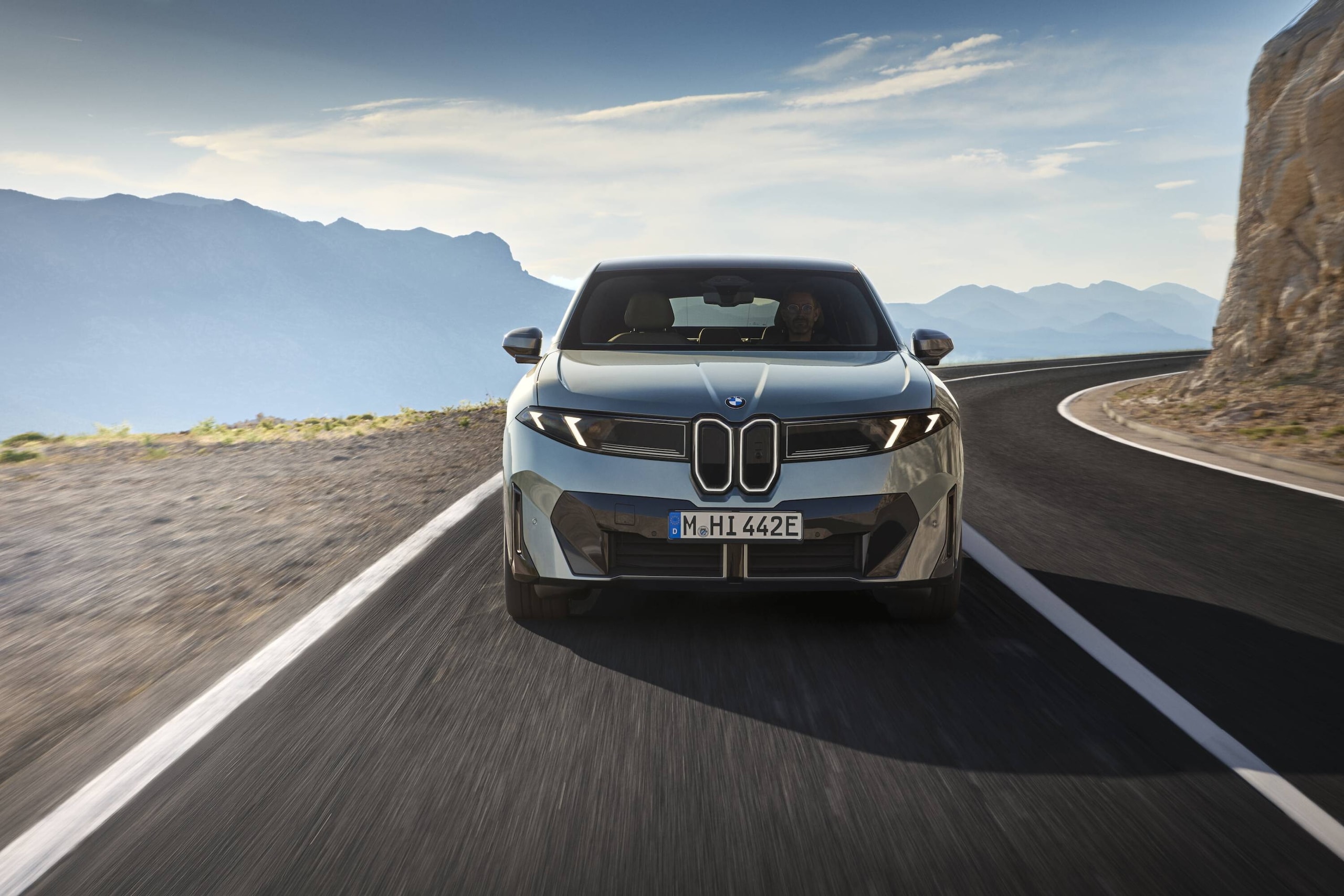 BMW iX4, Neue Klasse in stile Suv coupé