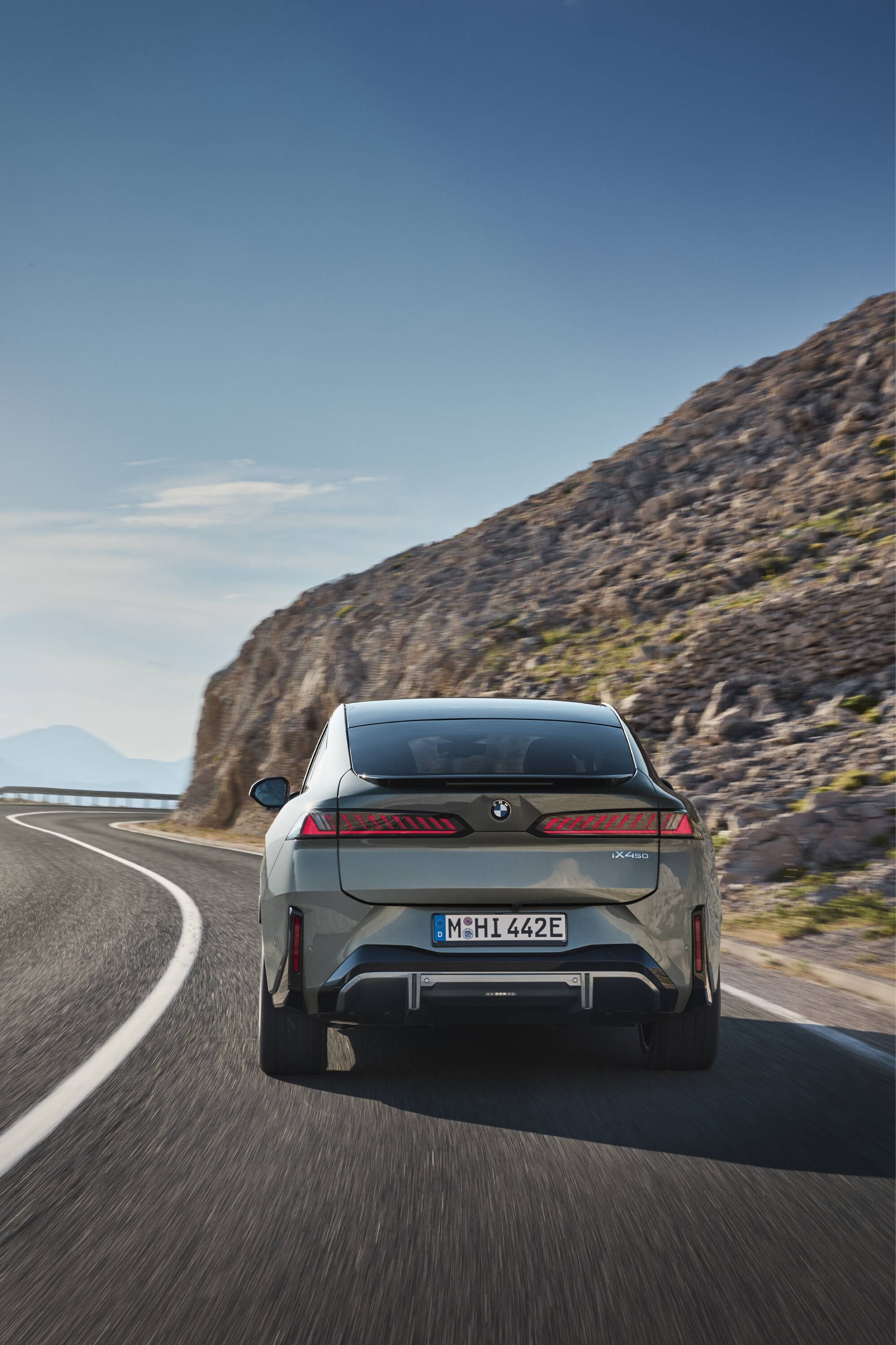 BMW iX4, Neue Klasse in stile Suv coupé